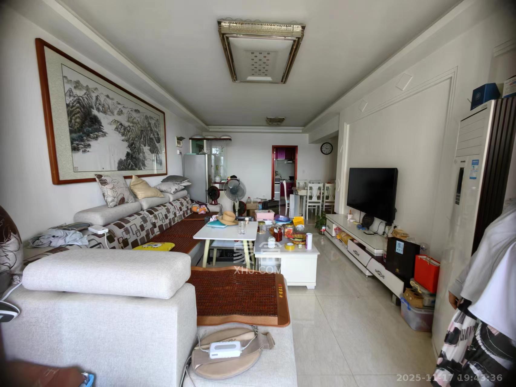 麓谷锦和园  3室2厅1卫    2300.0元/月室内图