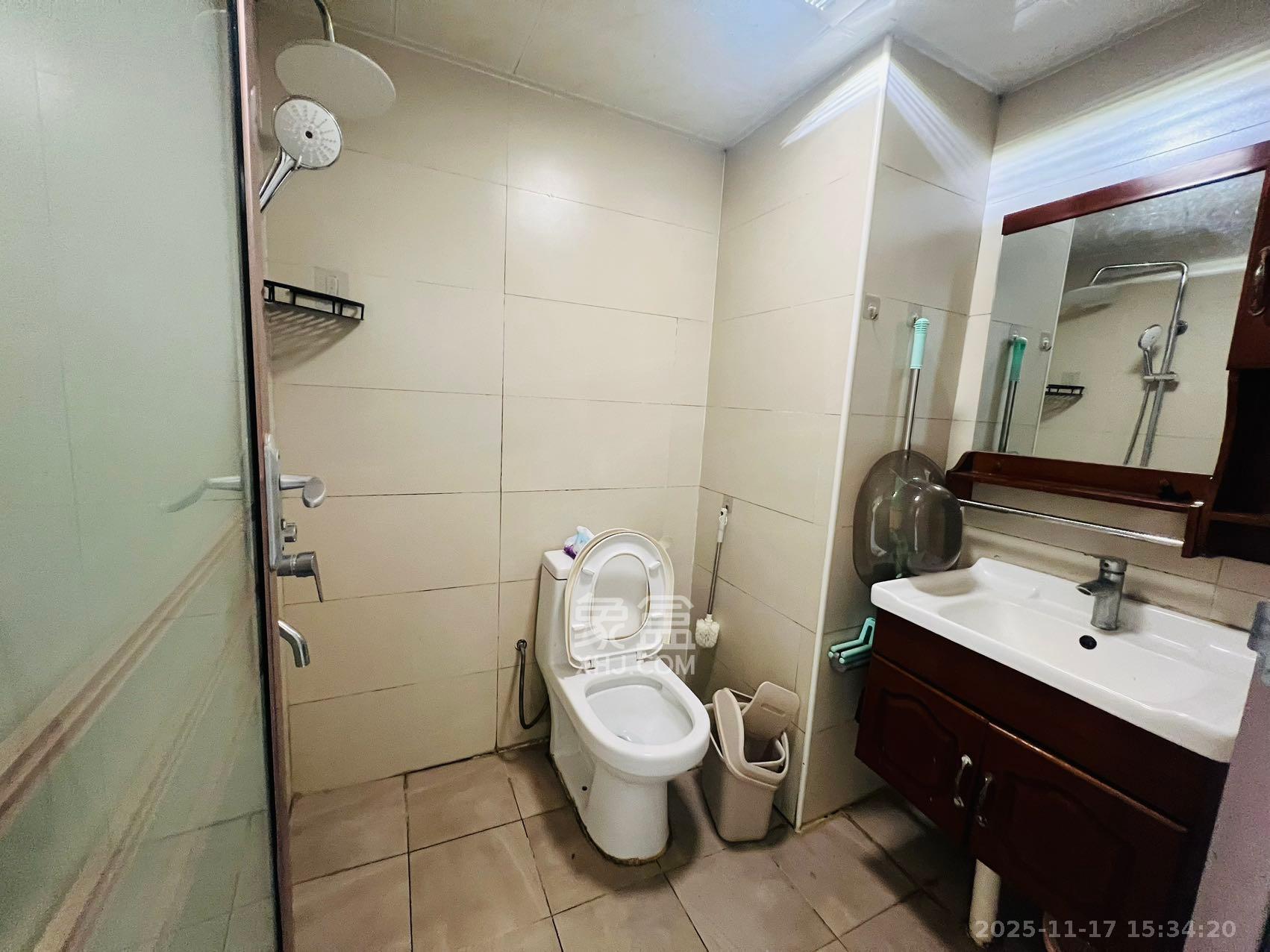 锦湘国际星城三期(锦绣苑) 2室1厅1卫 2000.0元/月 锦湘国际星城三期(锦绣苑) 2室1厅1卫 2000.0元/月室内图