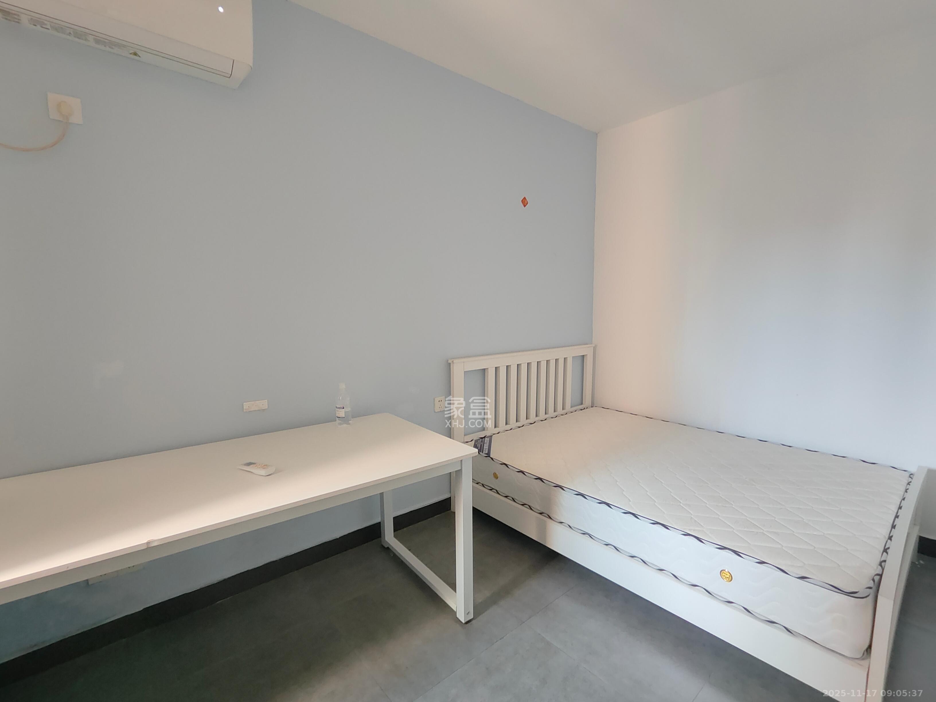 天凯东苑  2室1厅1卫    1800.0元/月室内图