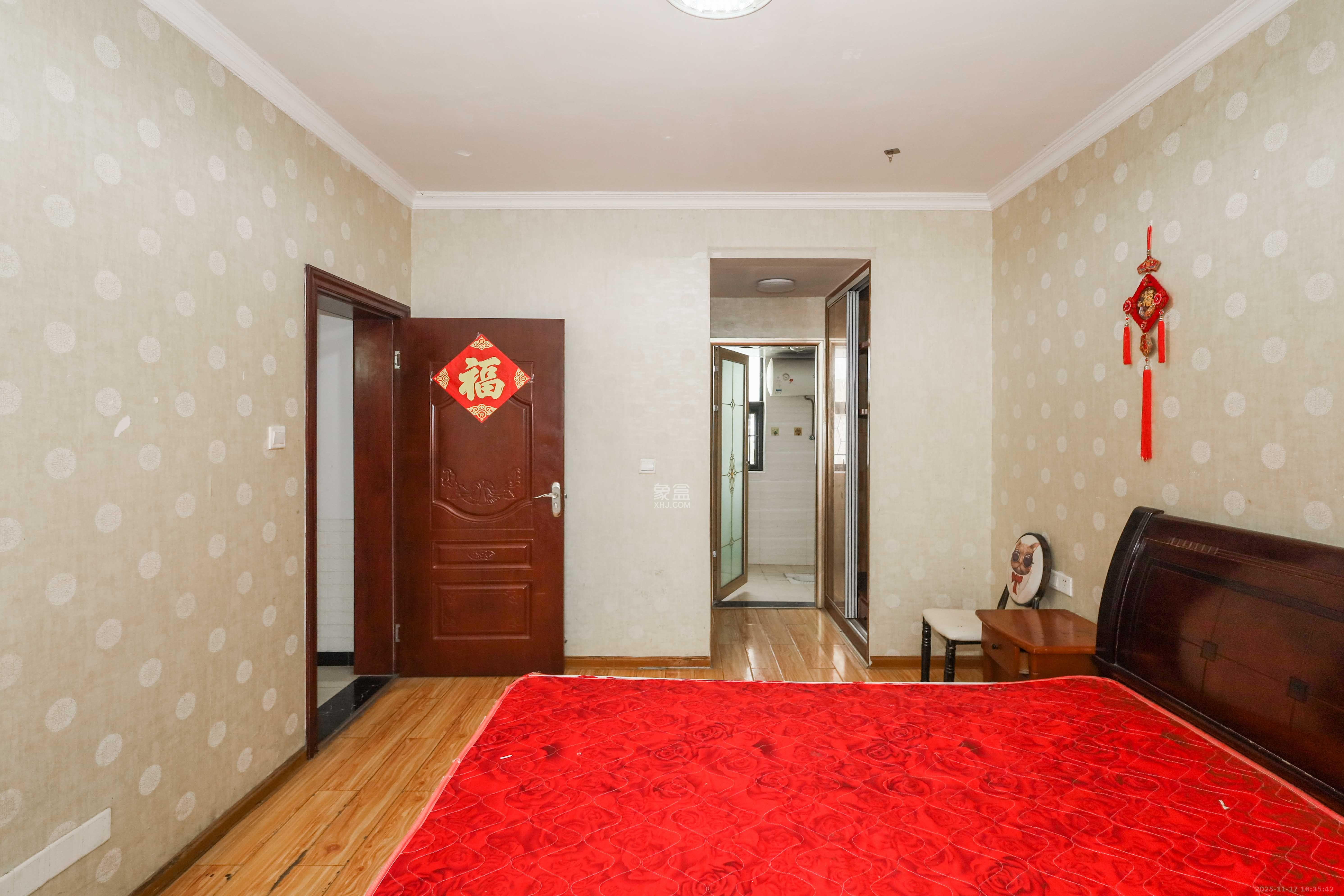 天元涉外桃园 3室2厅1卫 2000.0元/月 天元涉外桃园 3室2厅1卫 2000.0元/月室内图