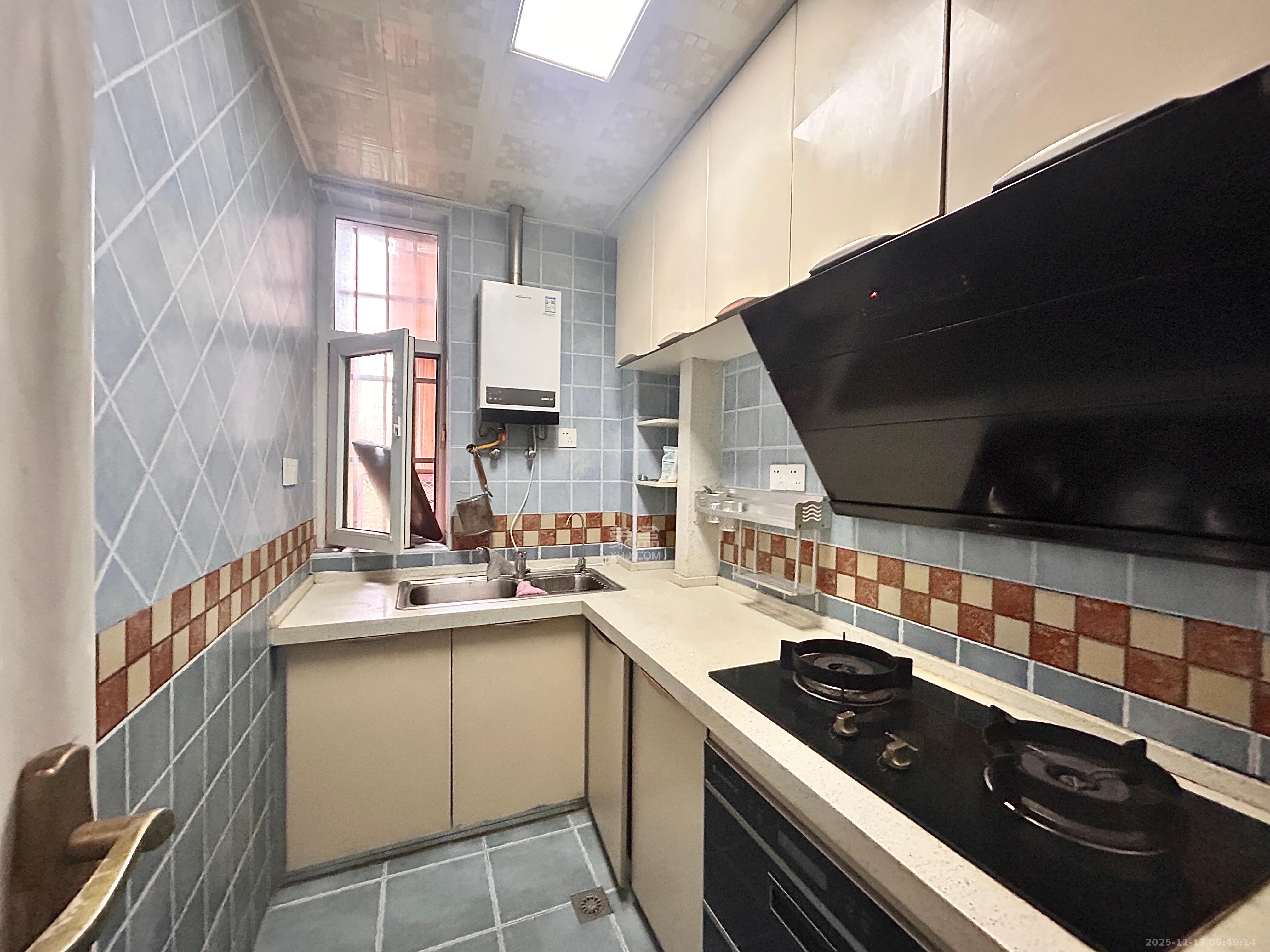 东方航标  2室1厅1卫    1800.0元/月室内图