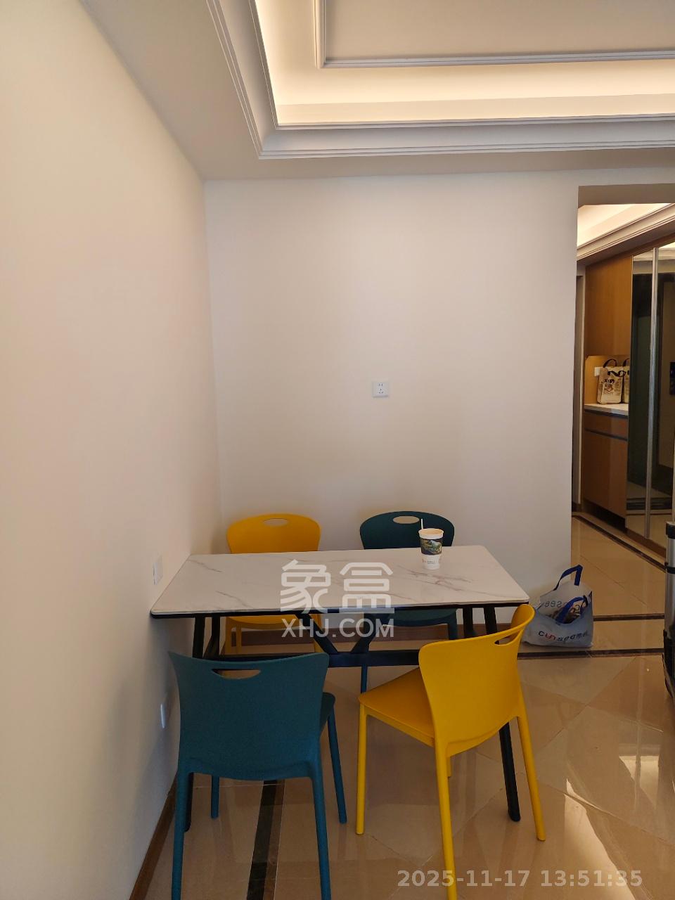 金科集美天辰 3室2厅2卫 2200.0元/月 金科集美天辰 3室2厅2卫 2200.0元/月室内图