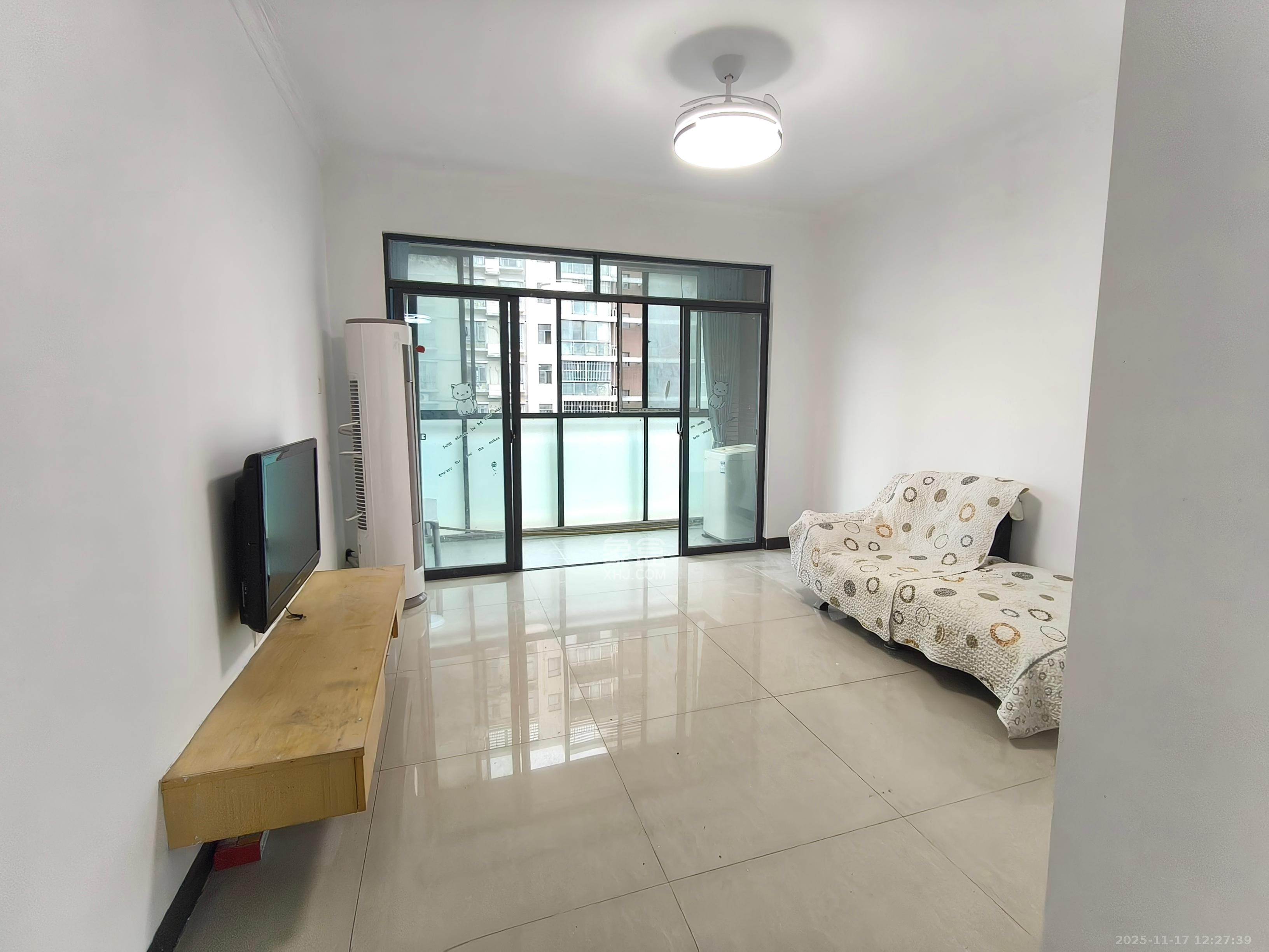 星城映象  2室2厅1卫    1800.0元/月