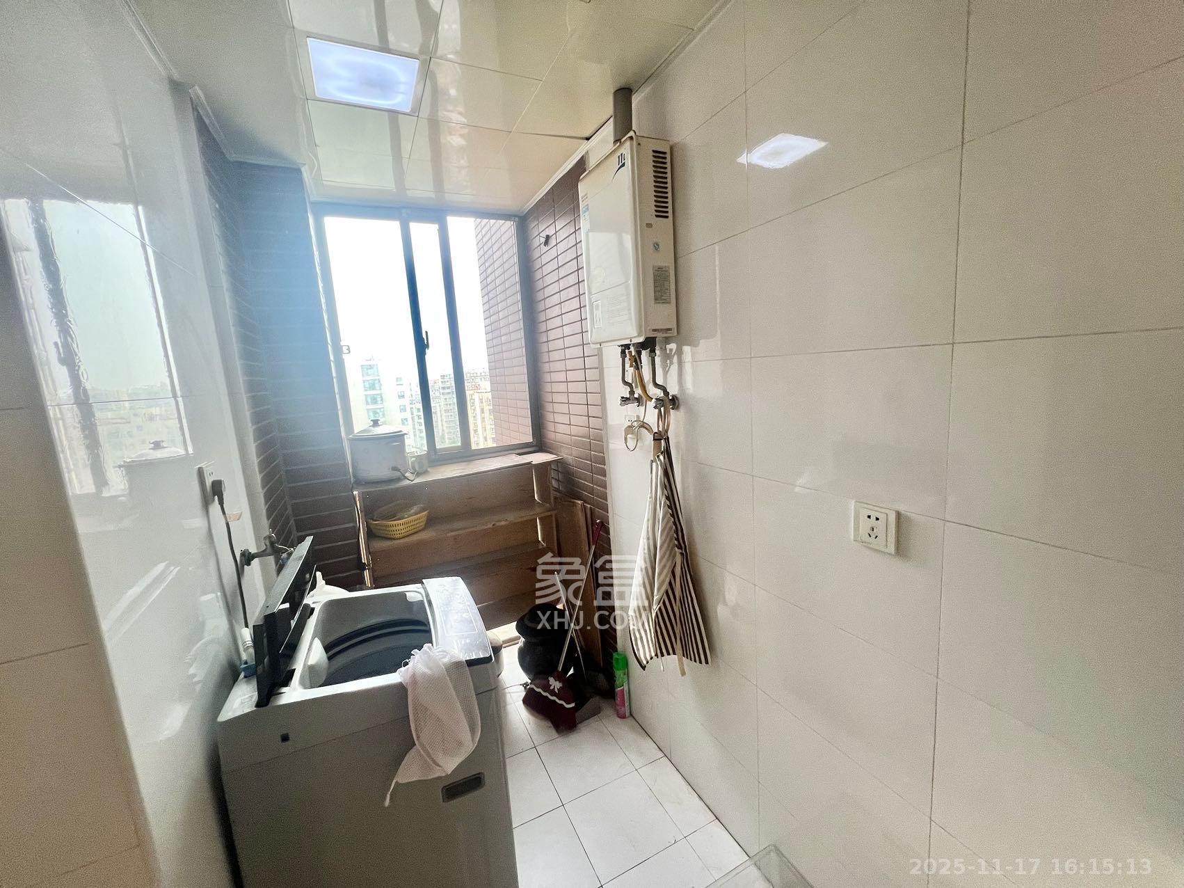 富兴嘉城（富兴汇中央）  2室2厅1卫    2100.0元/月室内图