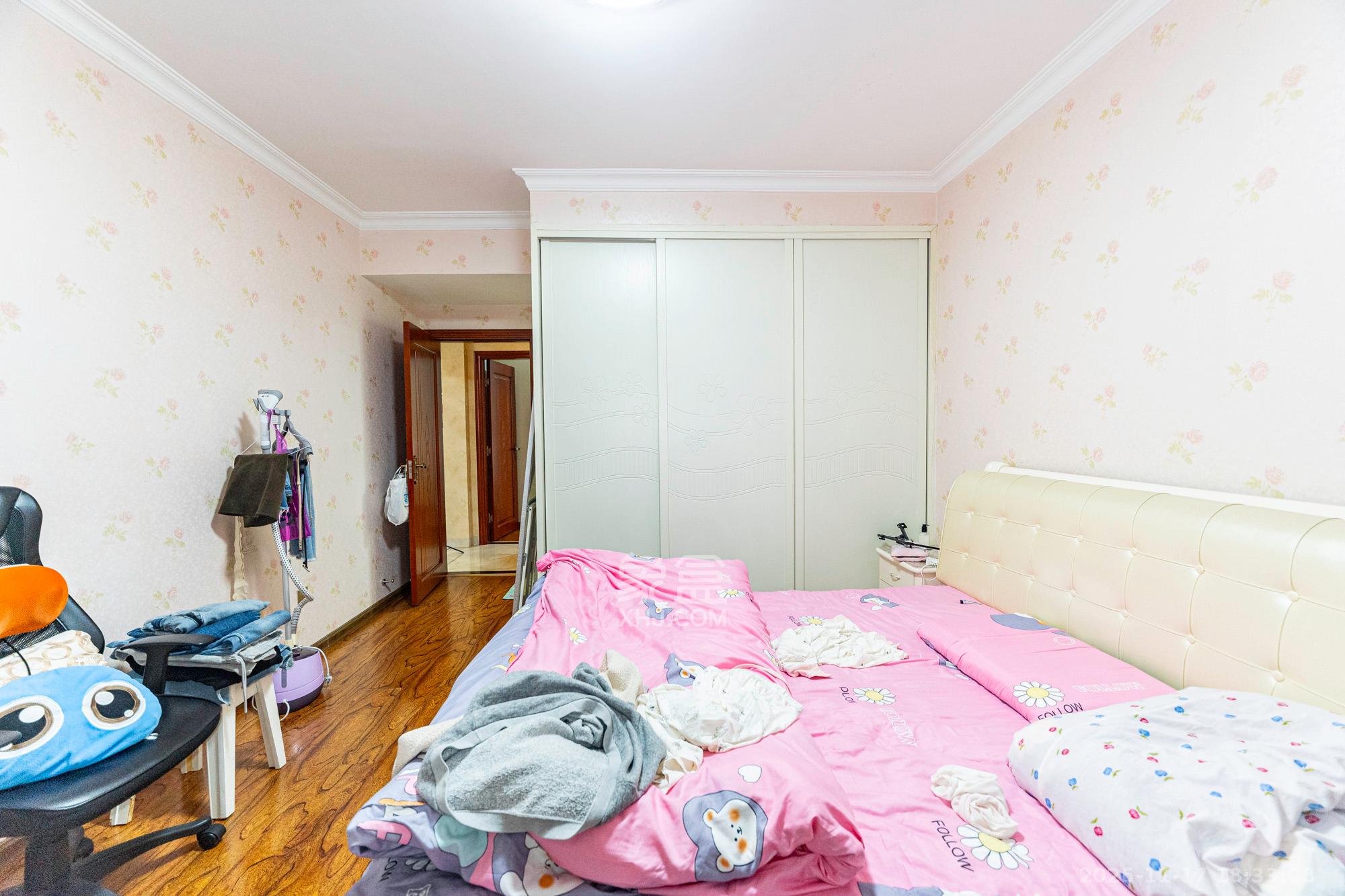 绿洲花园 3室2厅2卫 118.0万 绿洲花园 3室2厅2卫 118.0万卧室