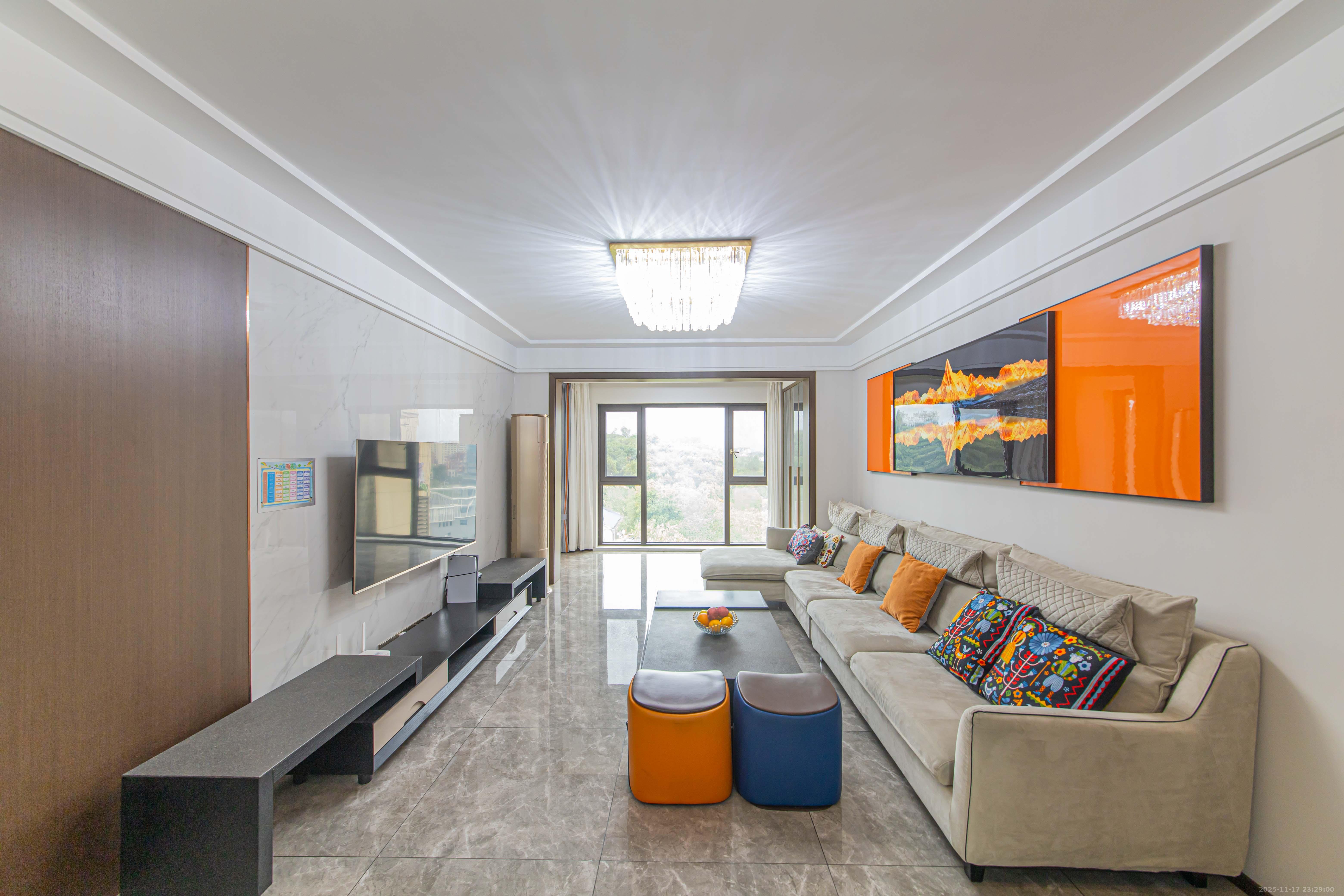 北辰中央公园DF区 4室2厅2卫 155.0万 北辰中央公园DF区 4室2厅2卫 155.0万客厅