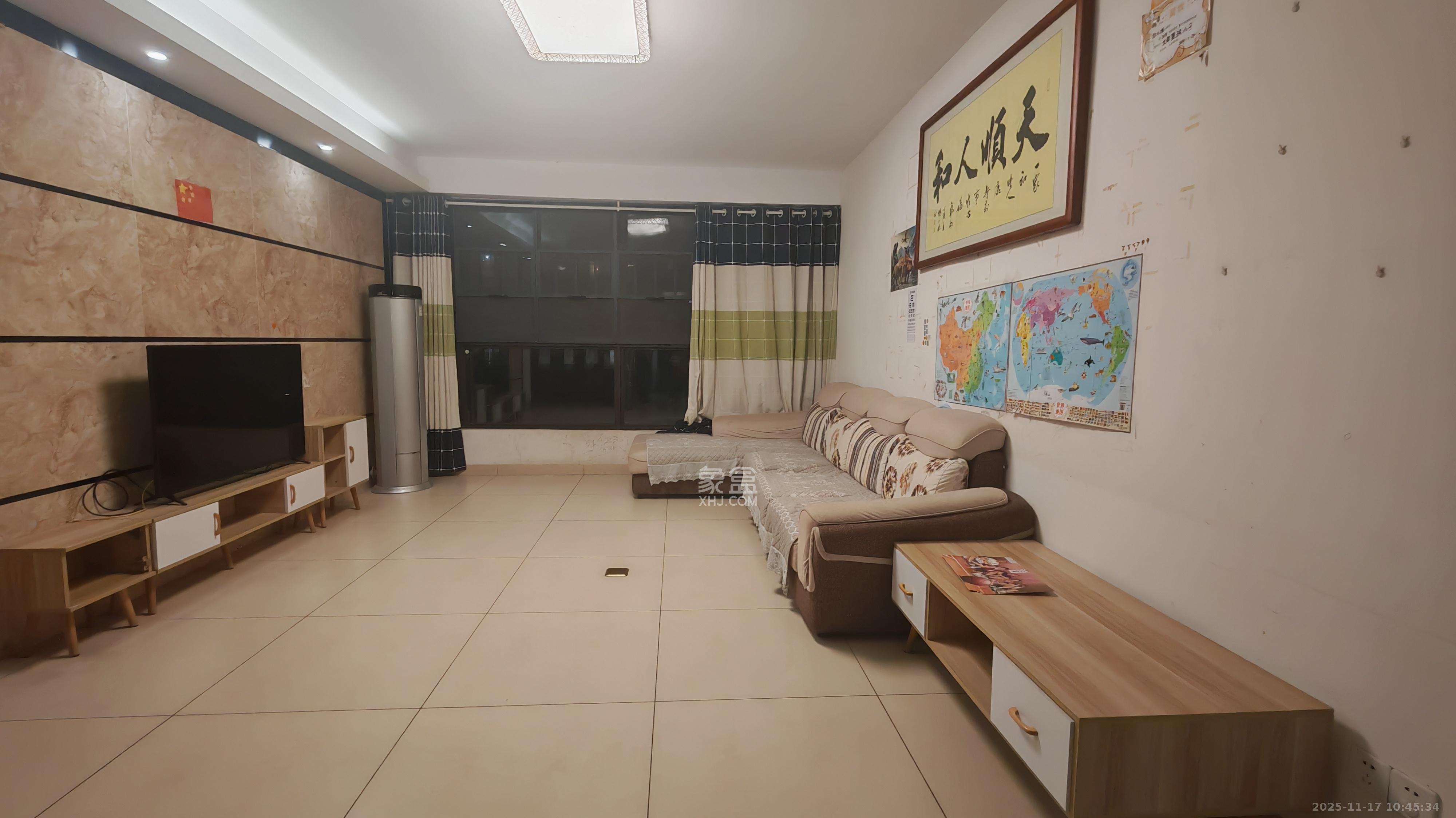 枫华府第 3室2厅2卫 2200.0元/月 枫华府第 3室2厅2卫 2200.0元/月室内图