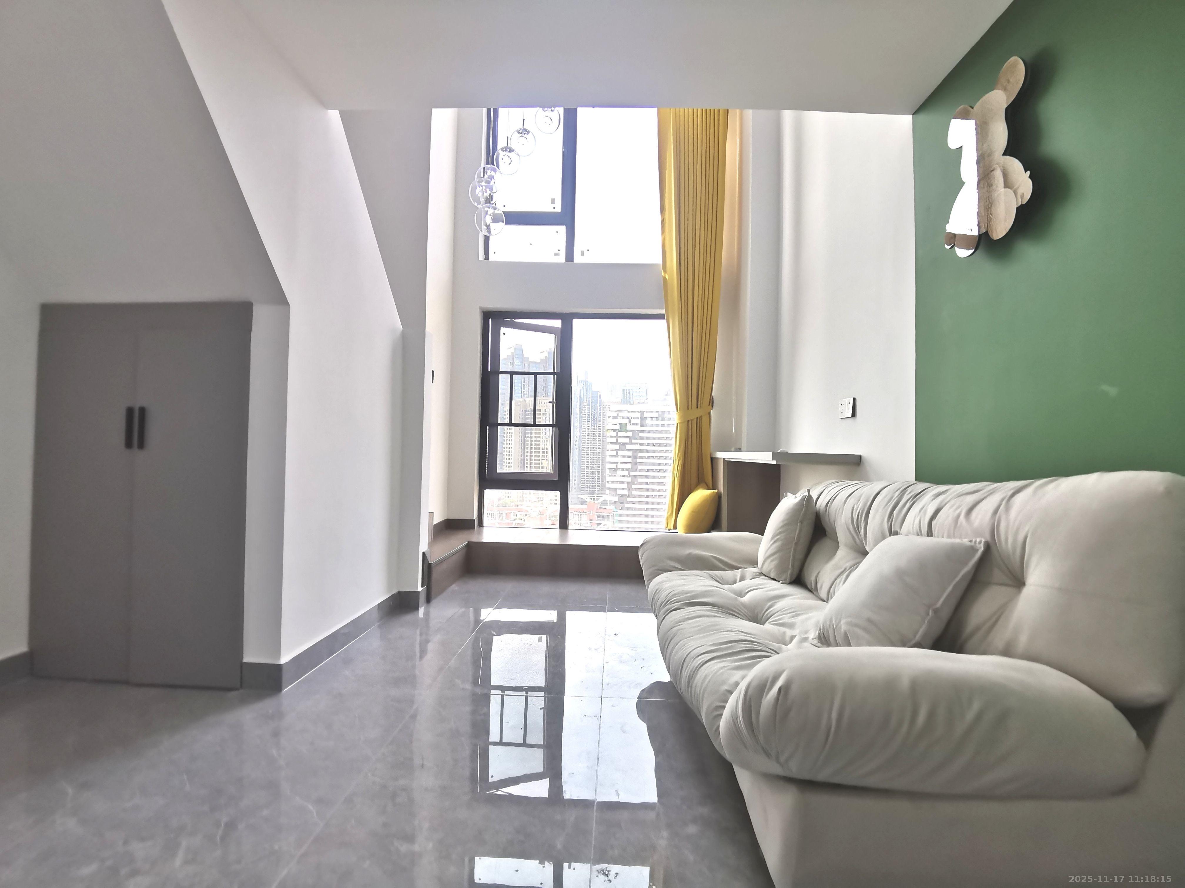 卓越江岸  2室1厅1卫    2700.0元/月室内图1