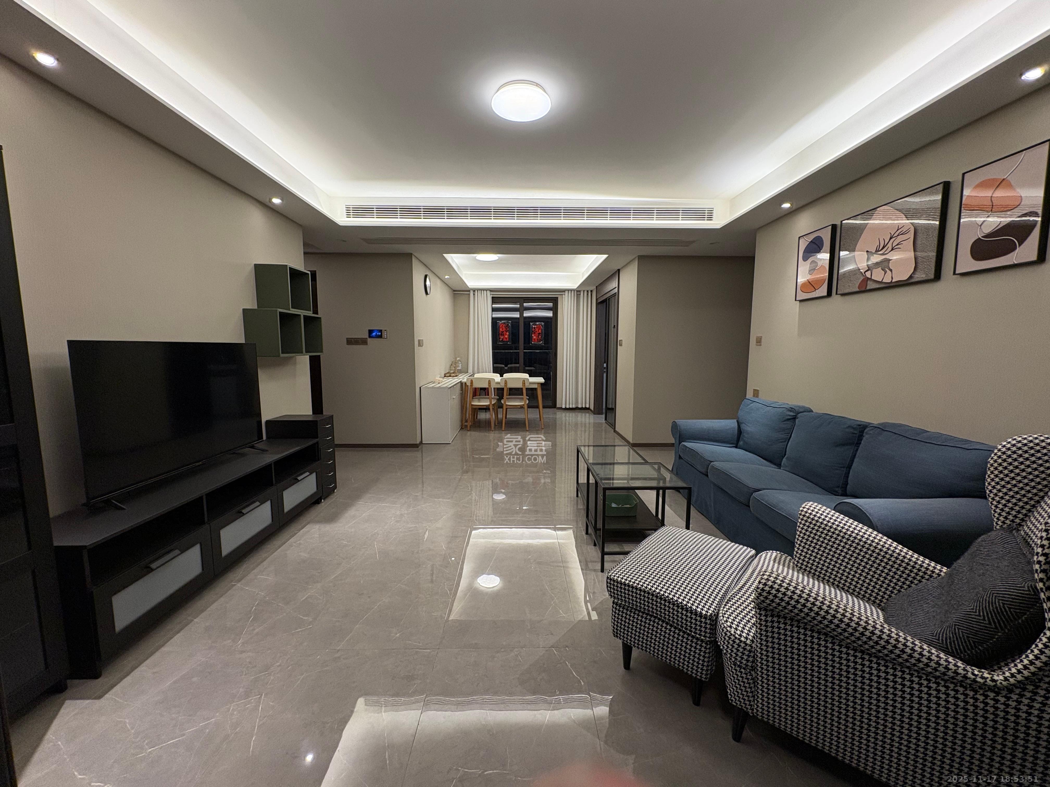 龙湖江与城 4室2厅2卫 3500.0元/月 龙湖江与城 4室2厅2卫 3500.0元/月室内图