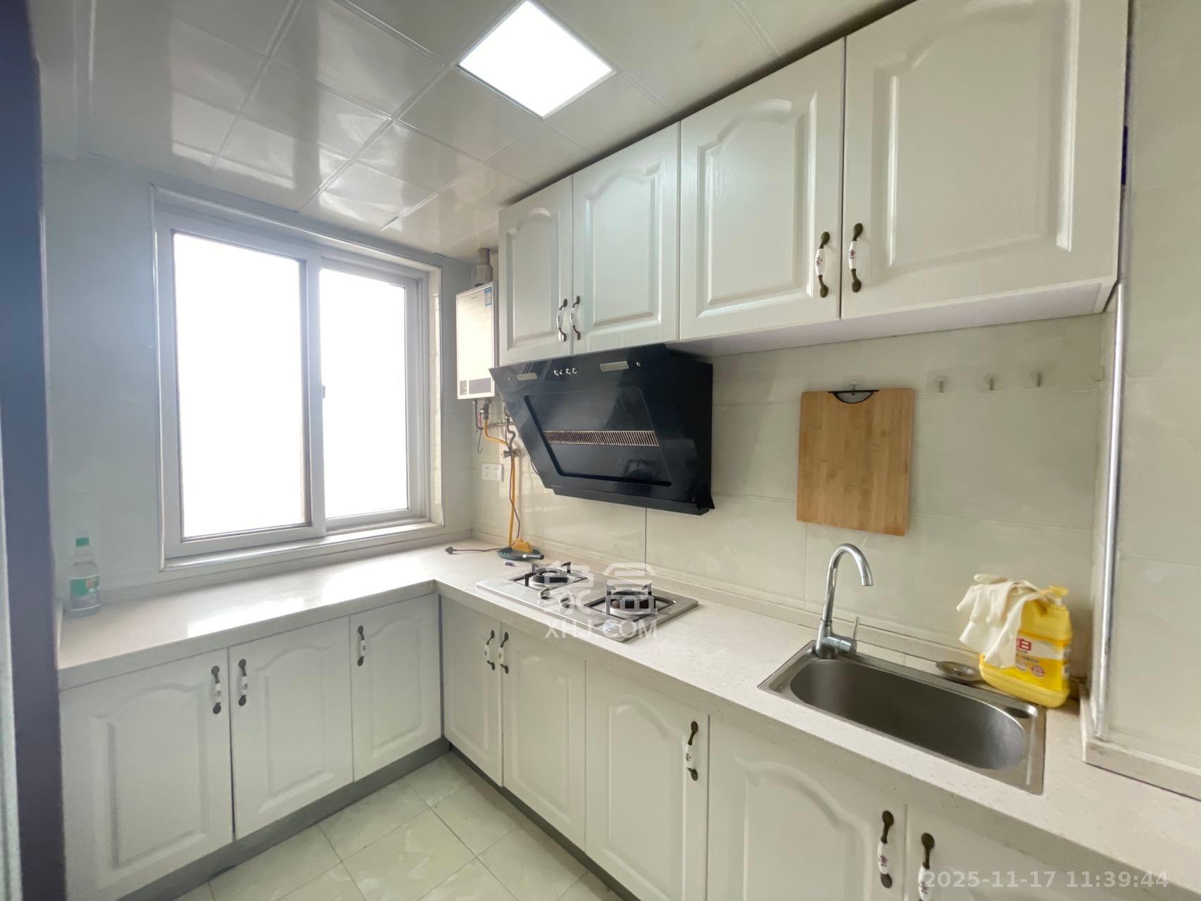 华银园  2室1厅1卫    1800.0元/月室内图