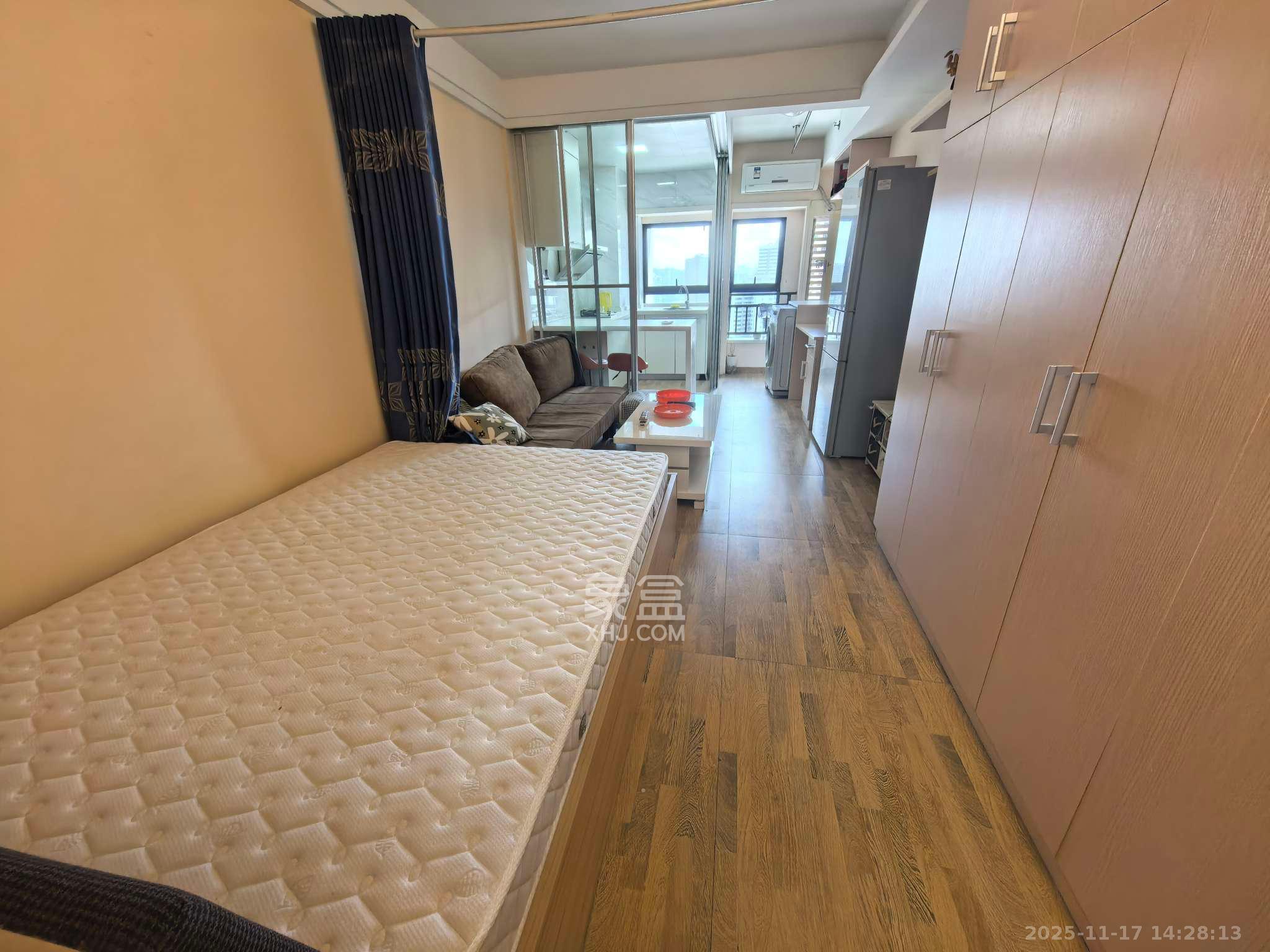 大财门公寓  1室1厅1卫    2000.0元/月