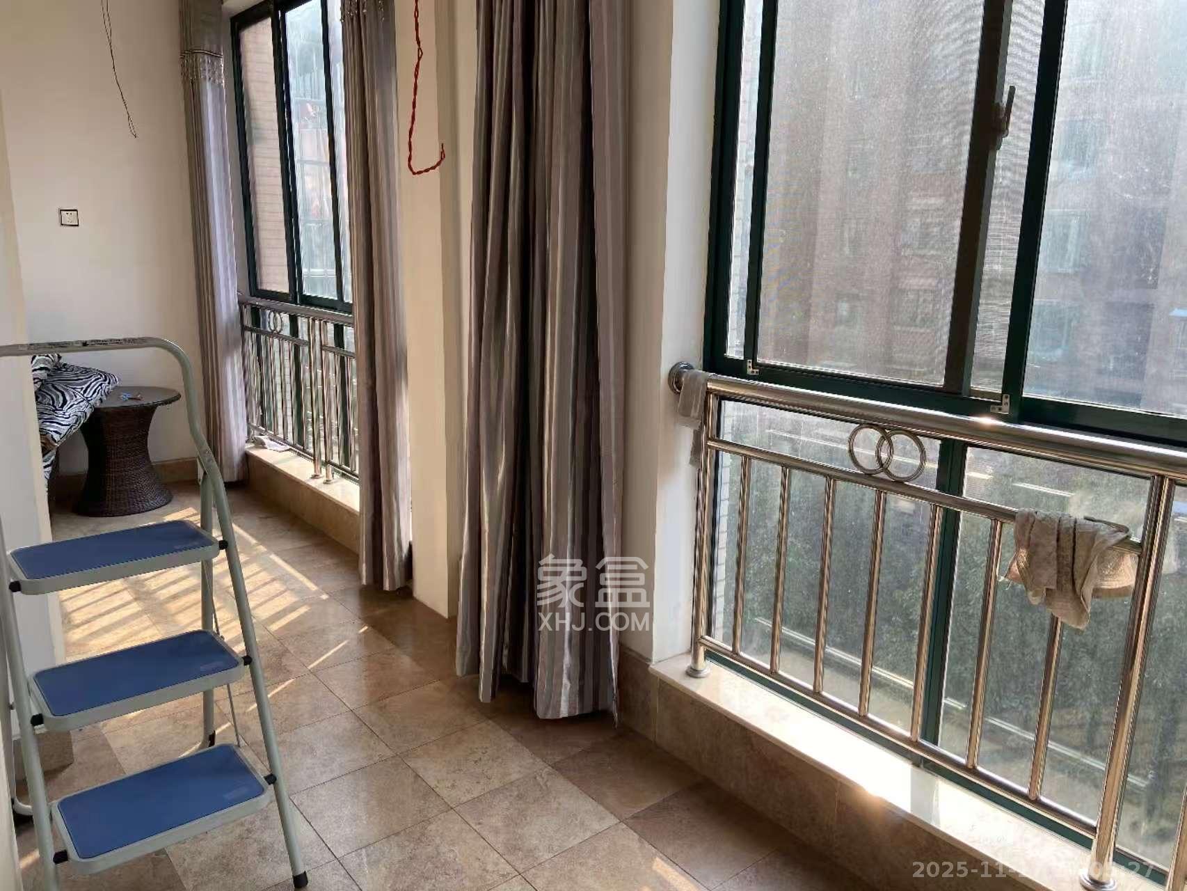 银桂苑 5室2厅2卫 4000.0元/月 银桂苑 5室2厅2卫 4000.0元/月室内图