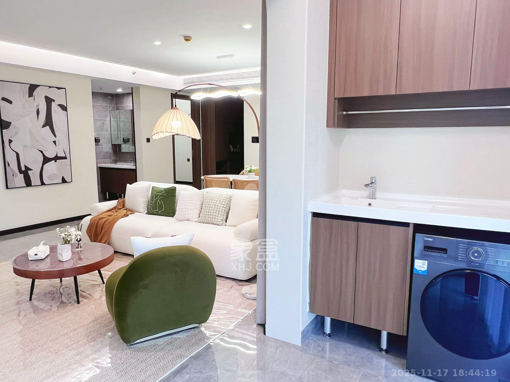 卓越中寰 4室2厅2卫 5800.0元/月 卓越中寰 4室2厅2卫 5800.0元/月室内图