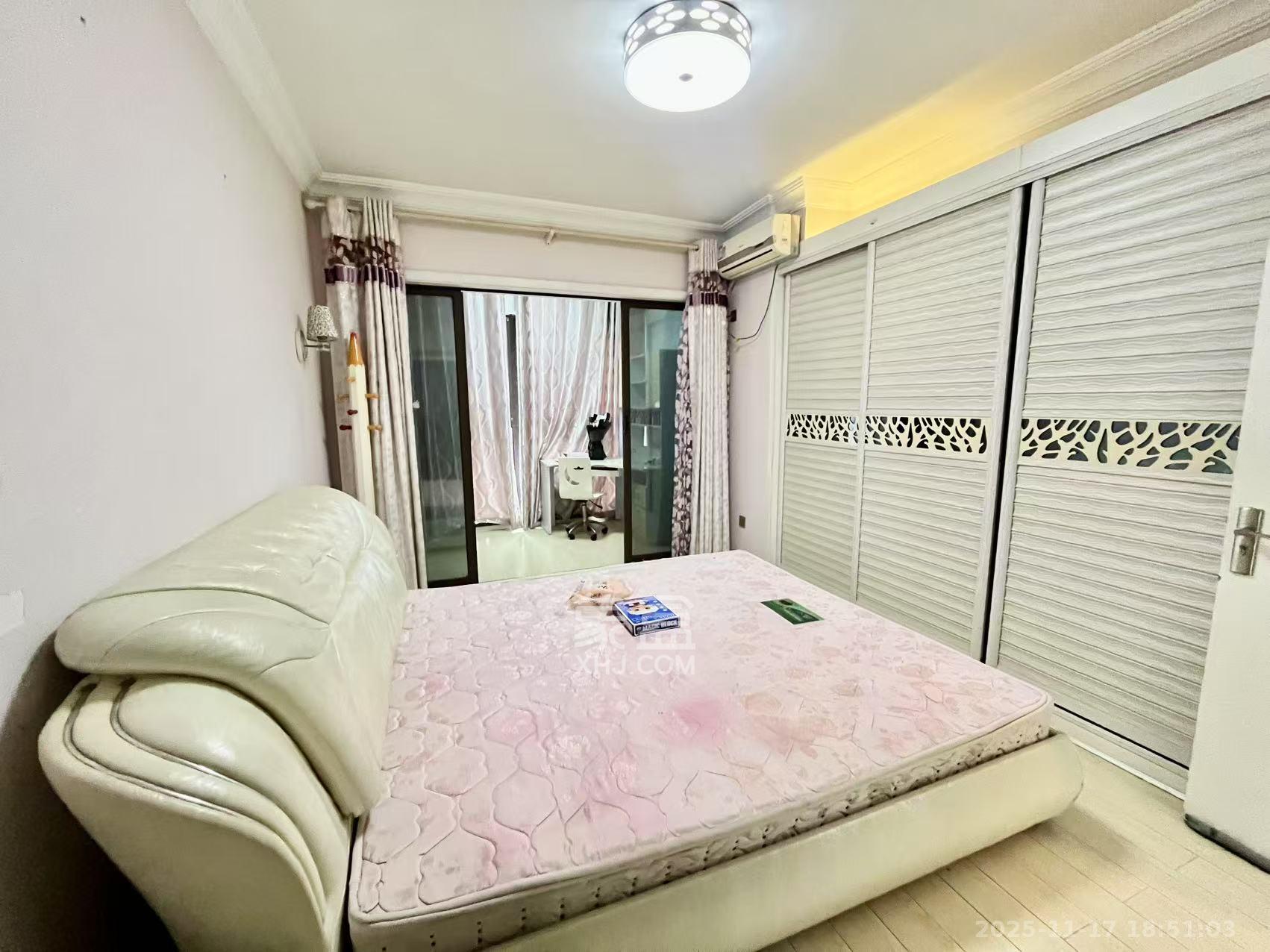 海洋半岛（月珑湾）  3室2厅2卫    2800.0元/月室内图