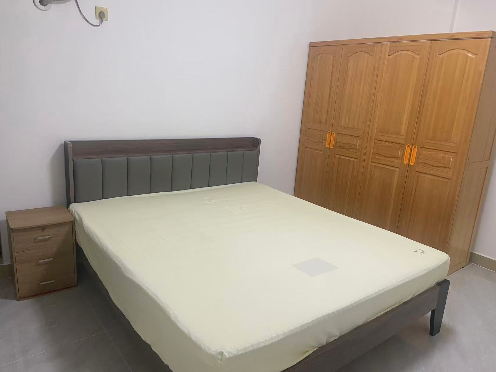 昌茂清华园  2室1厅1卫    2200.0元/月