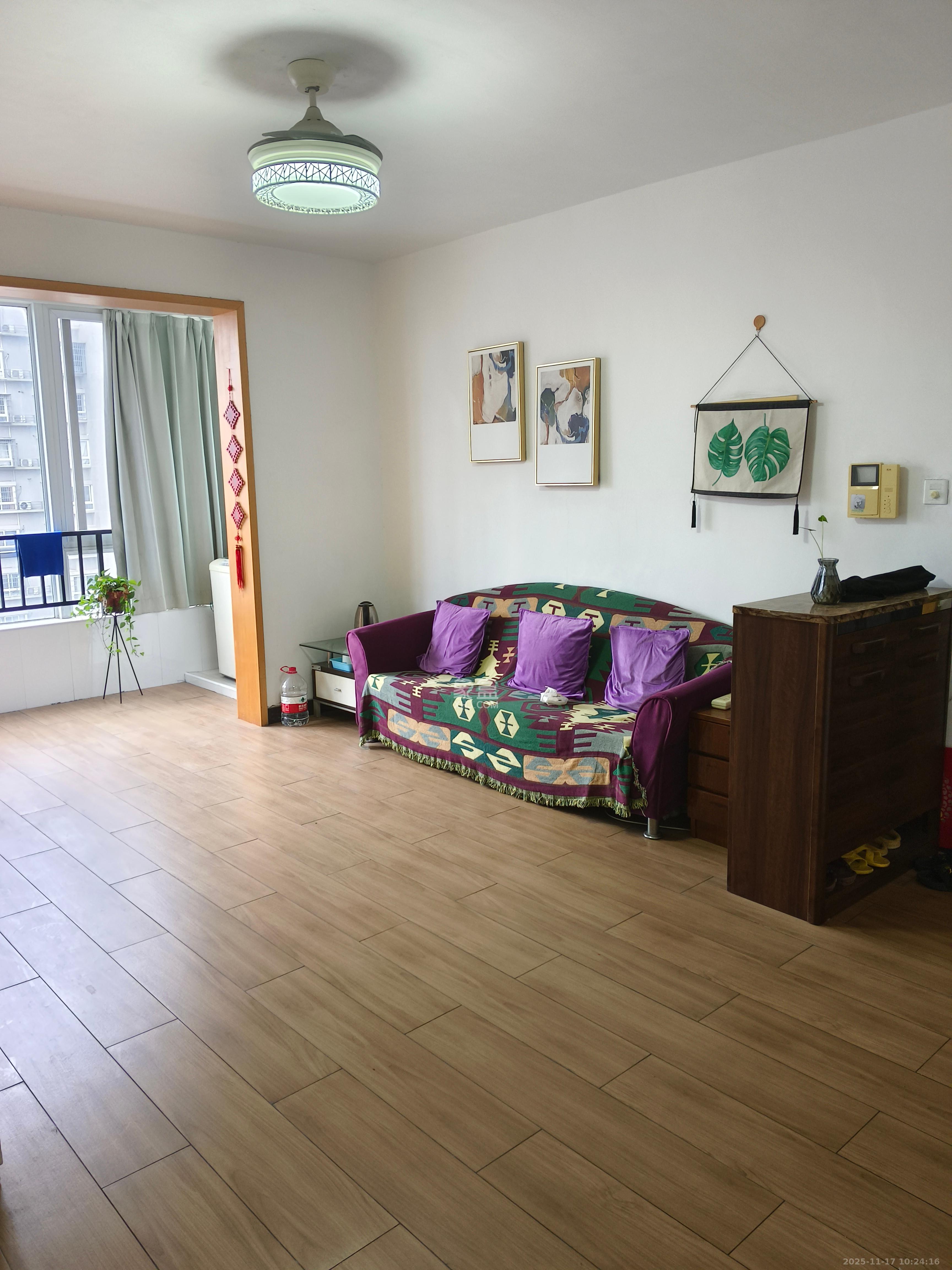 月湖兰庭  2室2厅1卫    2500.0元/月