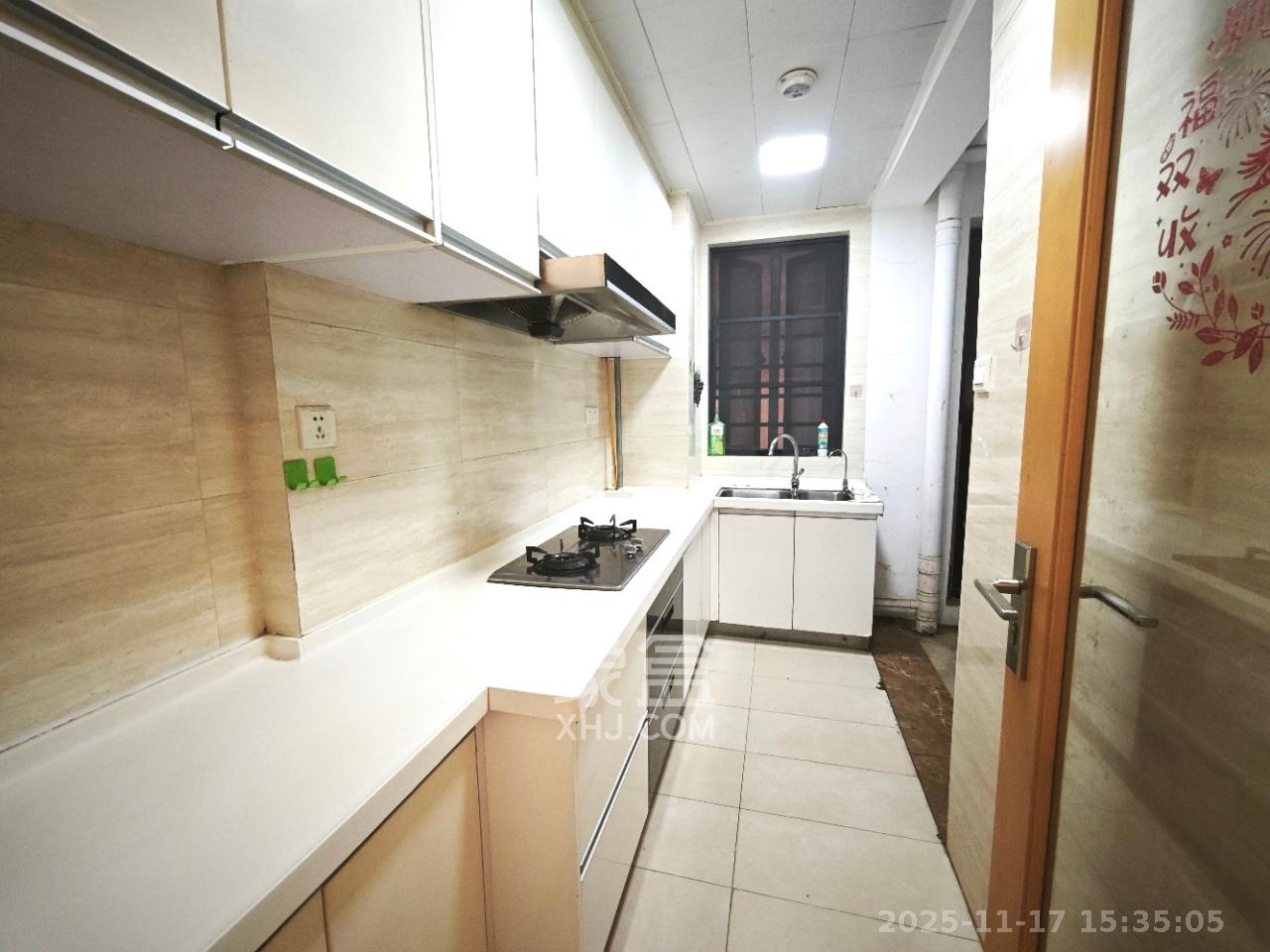 珠江郦城薰衣道  3室2厅1卫    2300.0元/月室内图