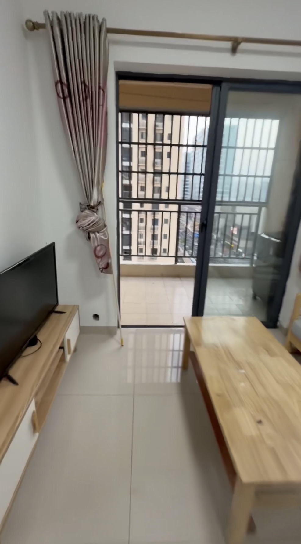 美舍嘉苑二期  2室1厅1卫    2300.0元/月室内图