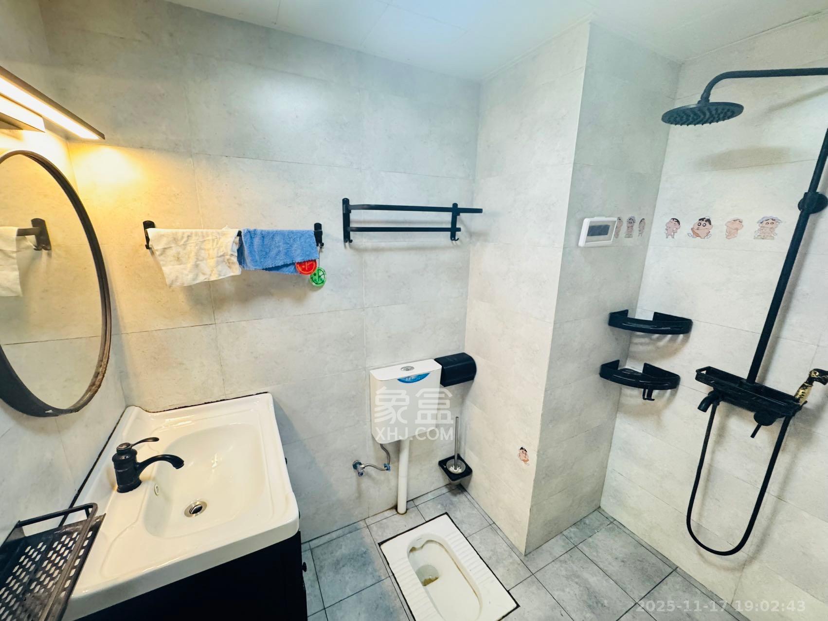 半山公馆(半山国际中心) 1室1厅1卫 2489.0元/月 半山公馆(半山国际中心) 1室1厅1卫 2489.0元/月室内图