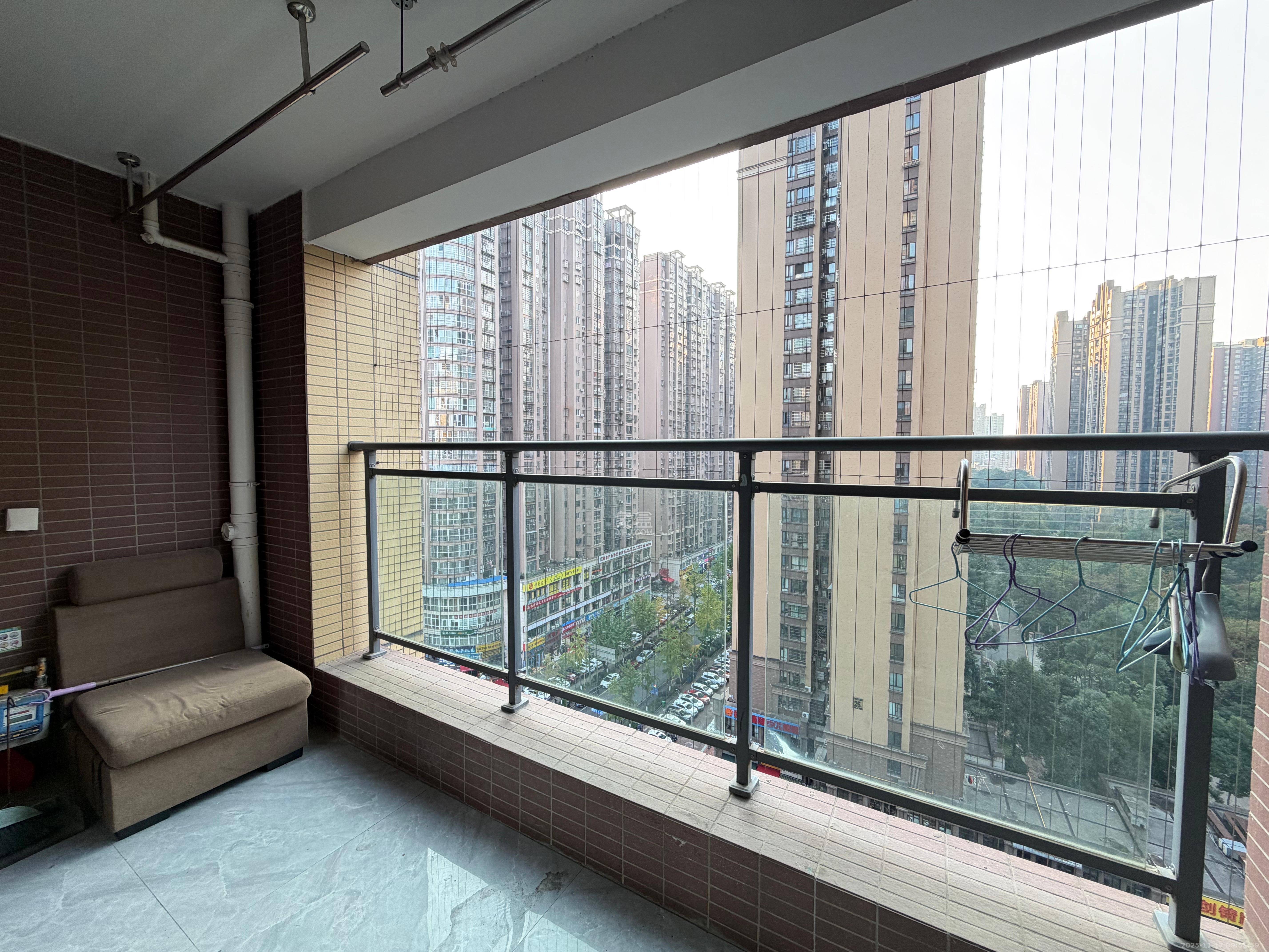 恒基凯旋门三期  2室1厅1卫    1500.0元/月室内图