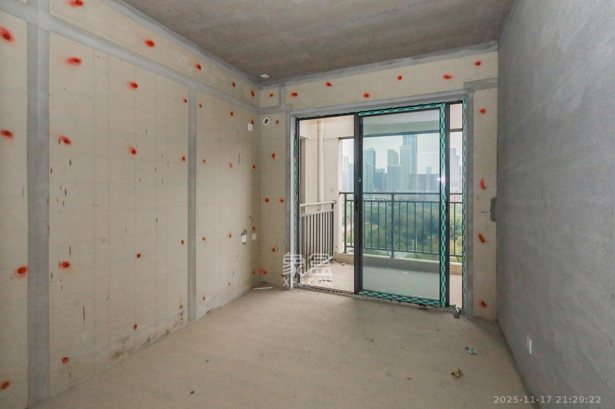 华杰天骄（滨江福源里）  3室2厅2卫    176.0万卧室