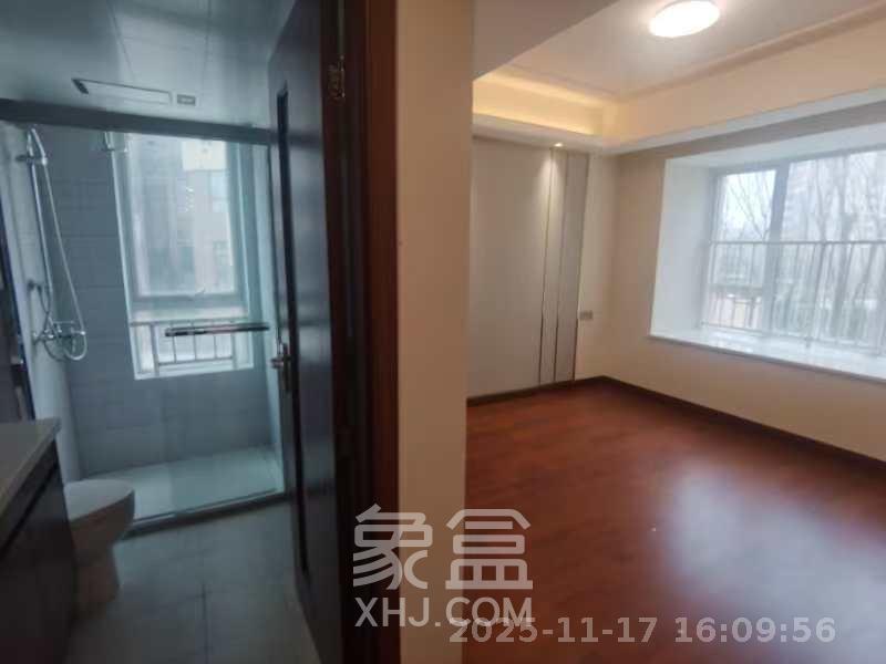 中欣楚天御府E区  3室2厅2卫    2600.0元/月室内图