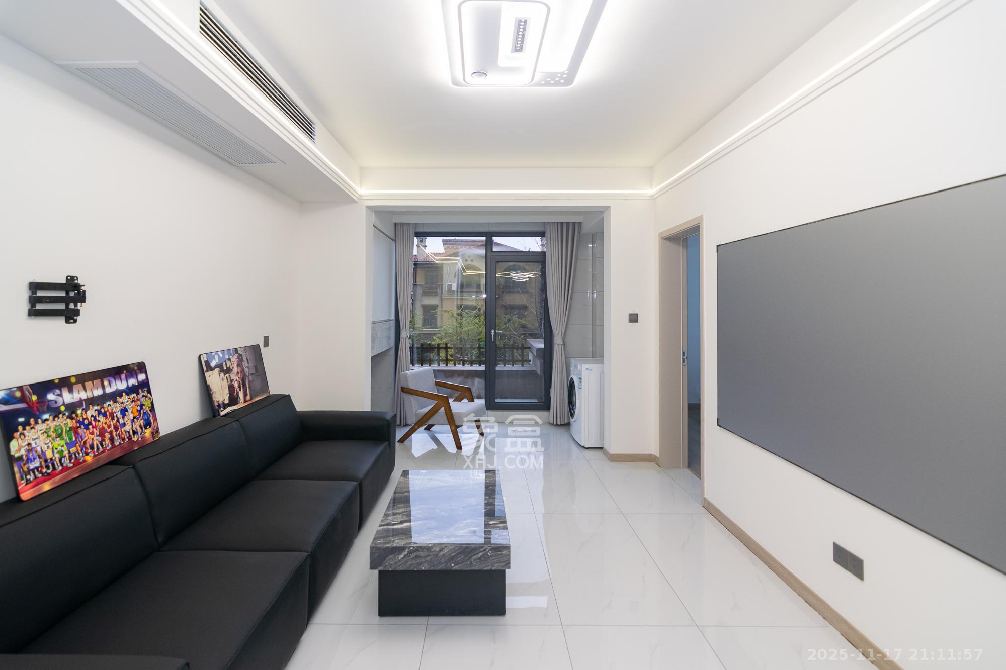 金地三千府(金地湖山樾、金地自在城) 3室2厅1卫 58.0万 金地三千府(金地湖山樾、金地自在城) 3室2厅1卫 58.0万客厅