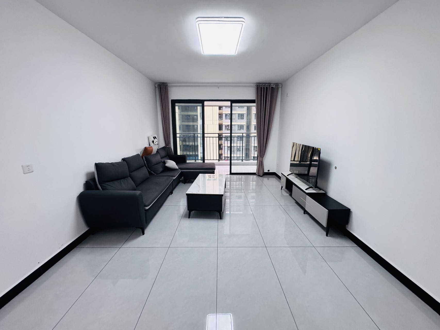 海伦堡爱ME城市 3室2厅2卫 2200.0元/月 海伦堡爱ME城市 3室2厅2卫 2200.0元/月户型图