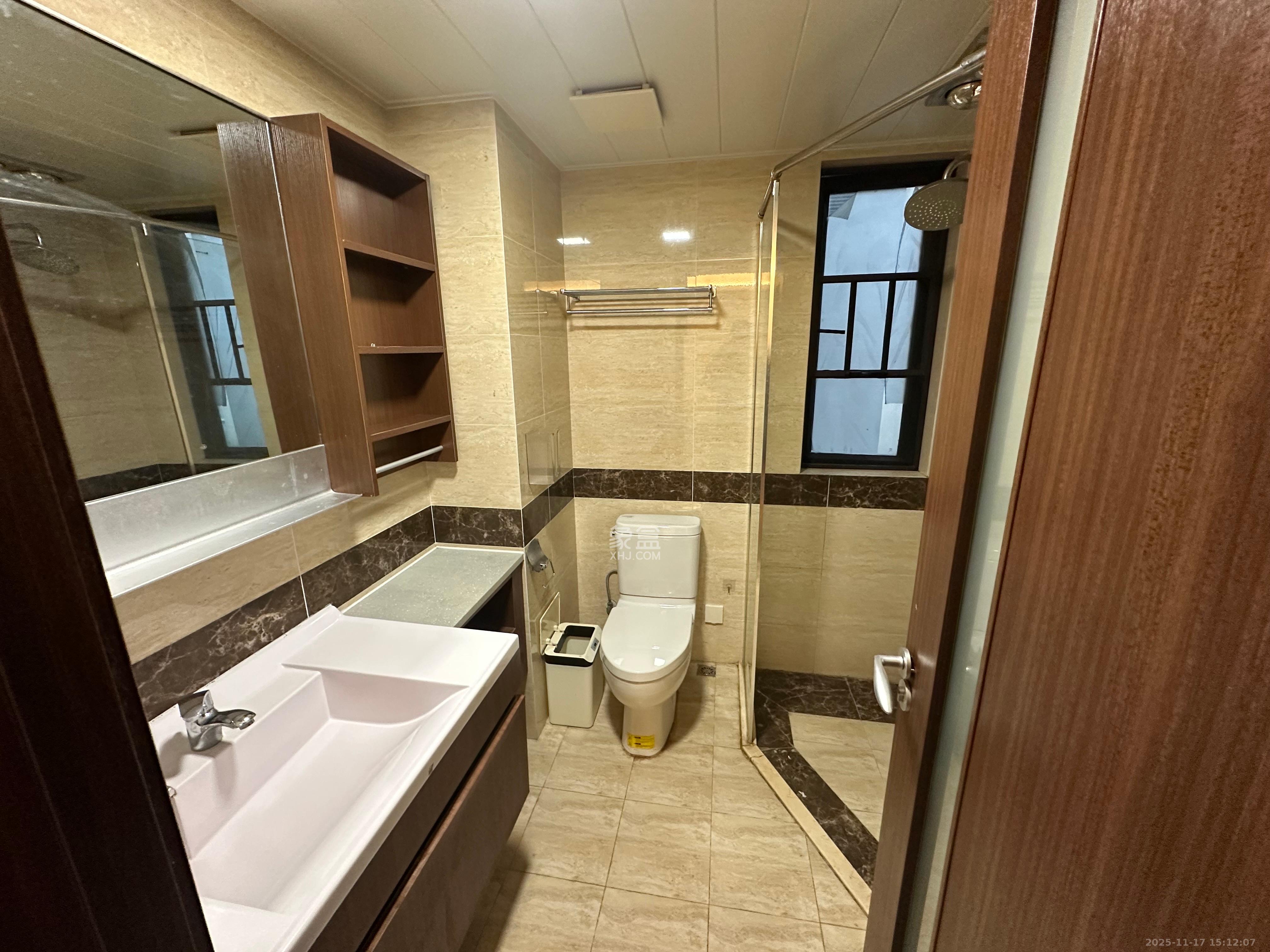 万科里金域滨江  3室1厅1卫    3200.0元/月室内图