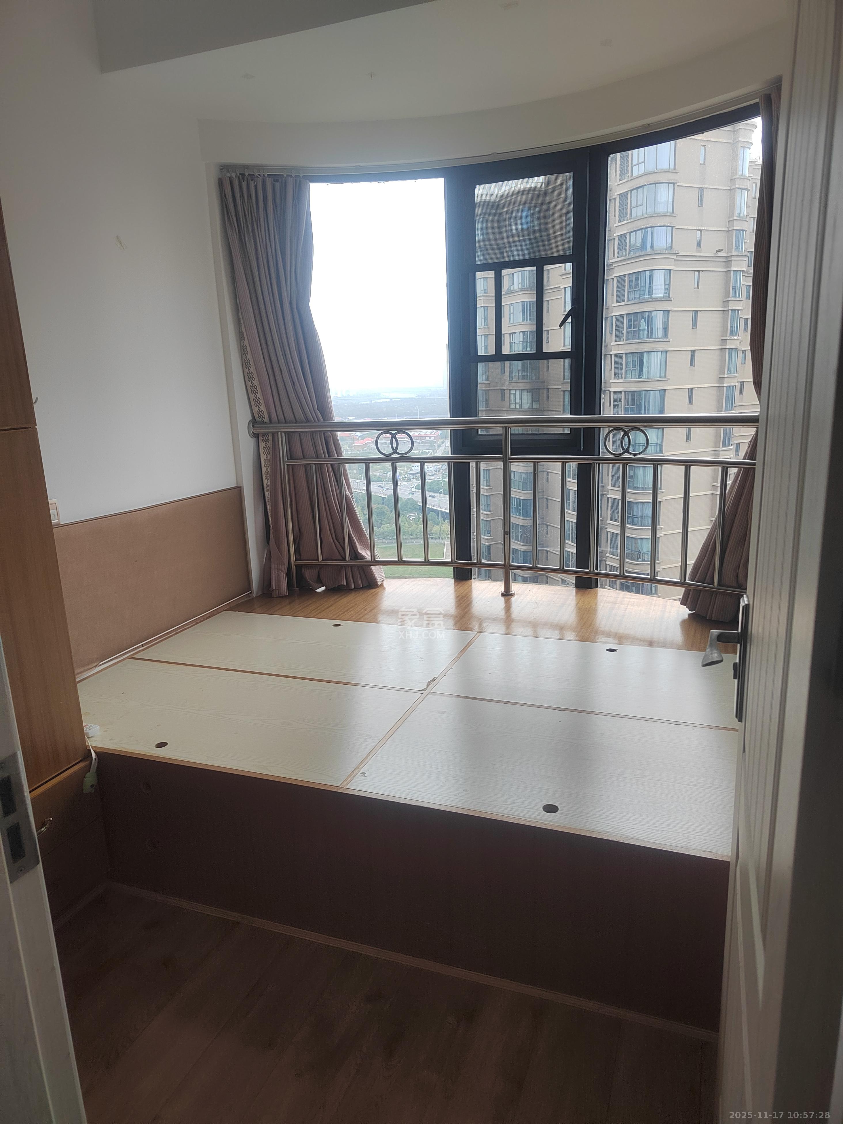 湘域熙岸  4室2厅1卫    3000.0元/月室内图