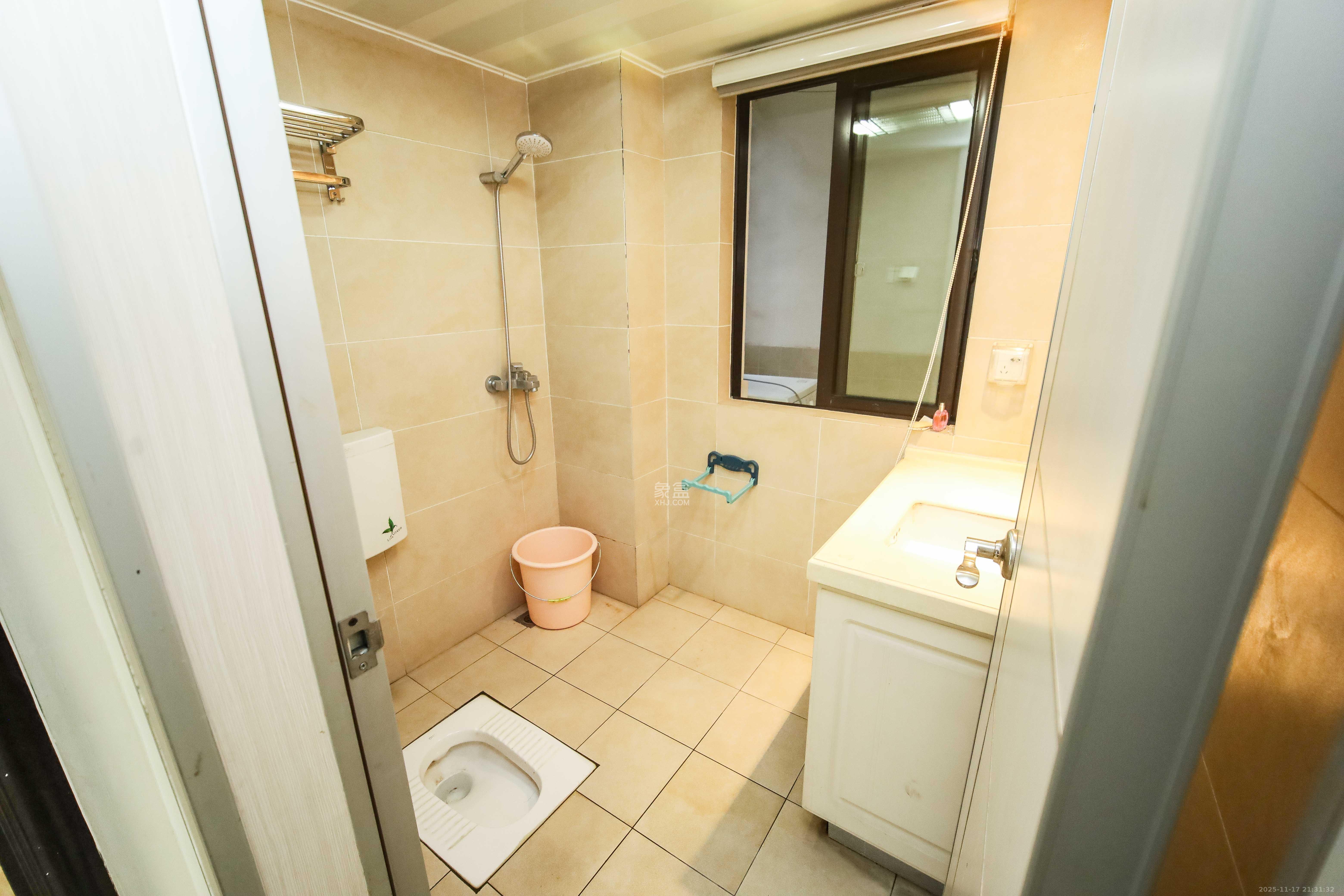 上东辛顿公寓 3室2厅2卫 85.0万 上东辛顿公寓 3室2厅2卫 85.0万卫生间