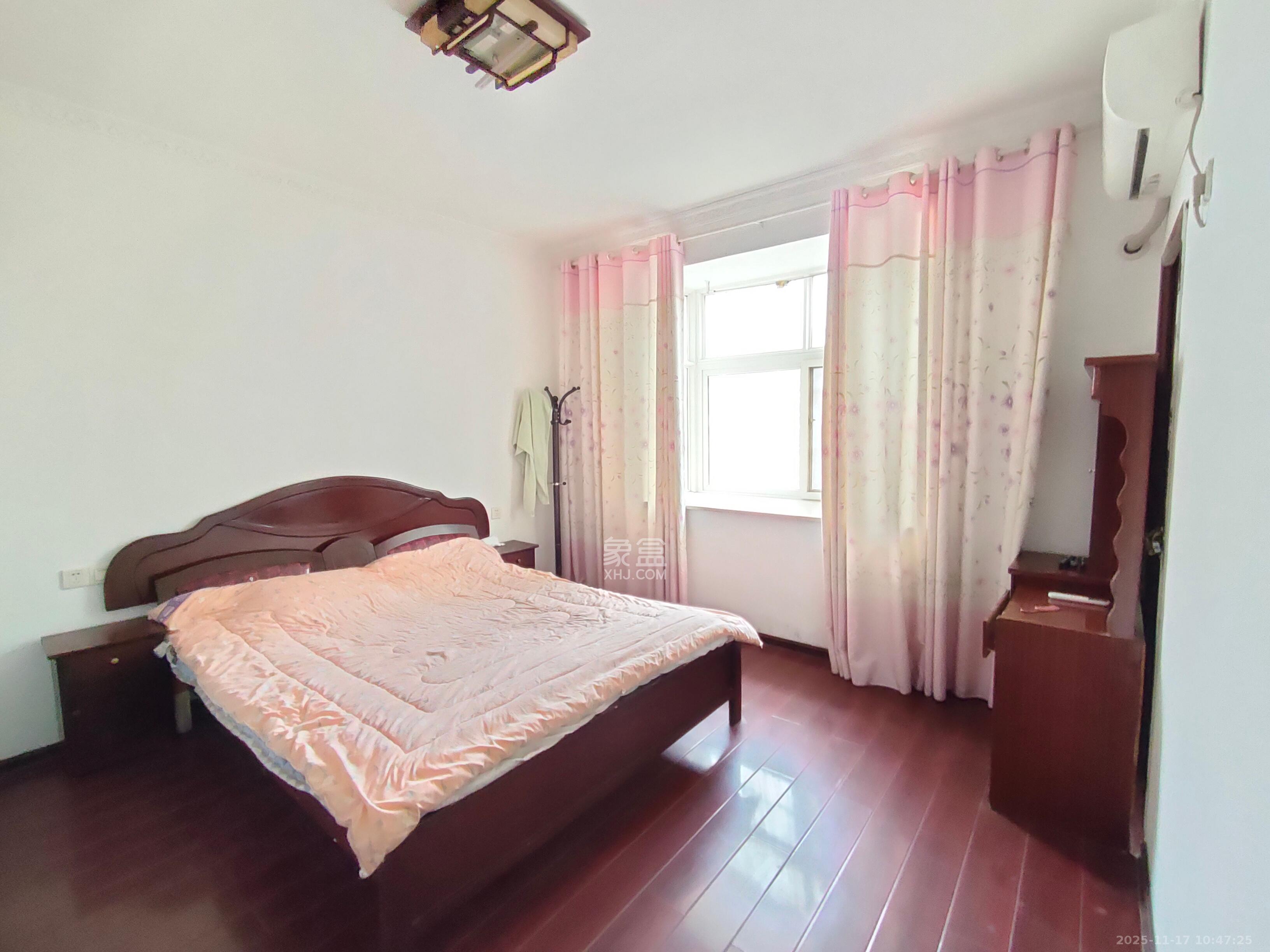 星城国际  3室2厅1卫    1600.0元/月室内图