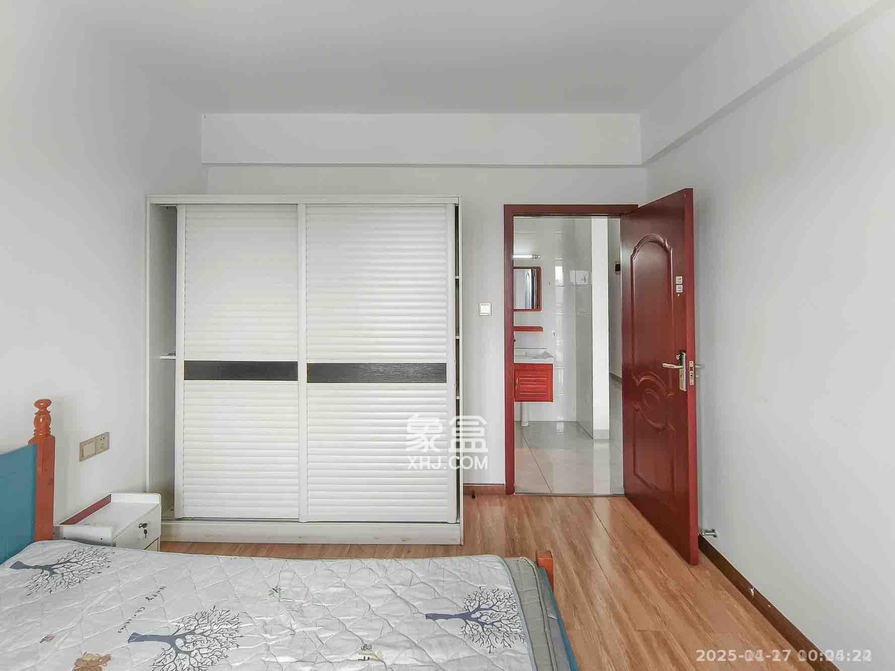 荣盛花语城 2室2厅1卫 1600.0元/月 荣盛花语城 2室2厅1卫 1600.0元/月室内图