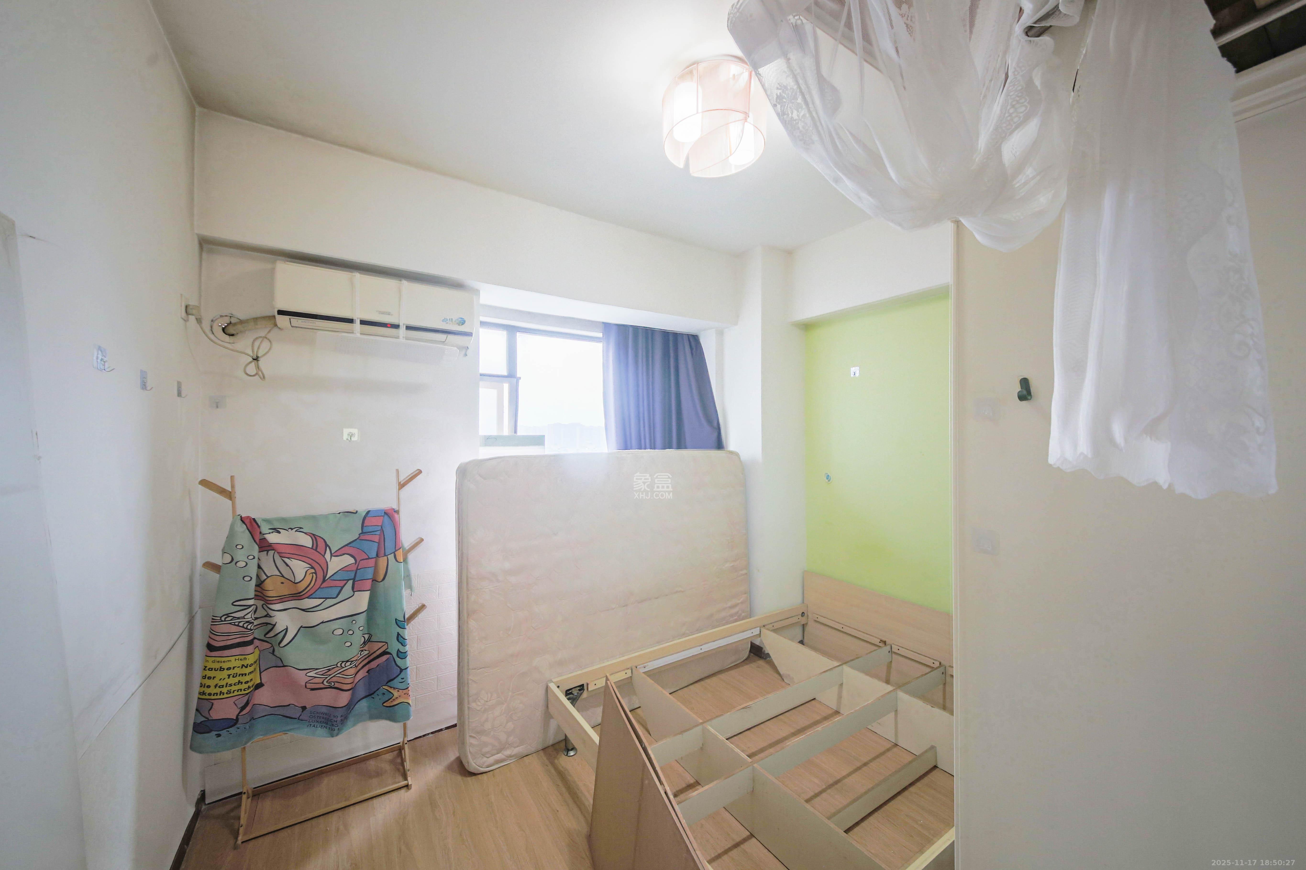 BOBO天下城（CTA财富中心）  1室1厅1卫    47.5万卧室