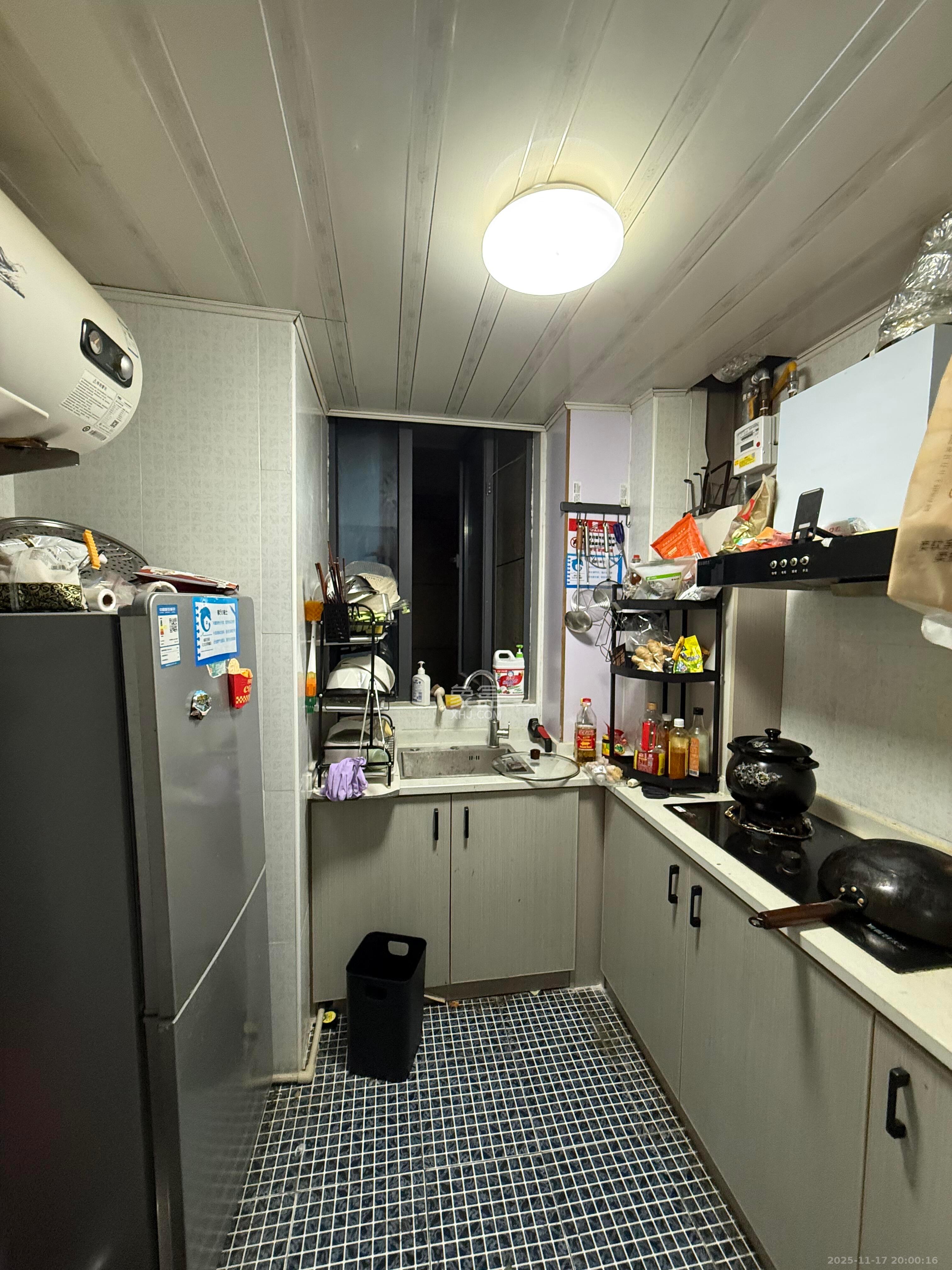 雨花大厦（云海大厦）  1室0厅0卫    1580.0元/月