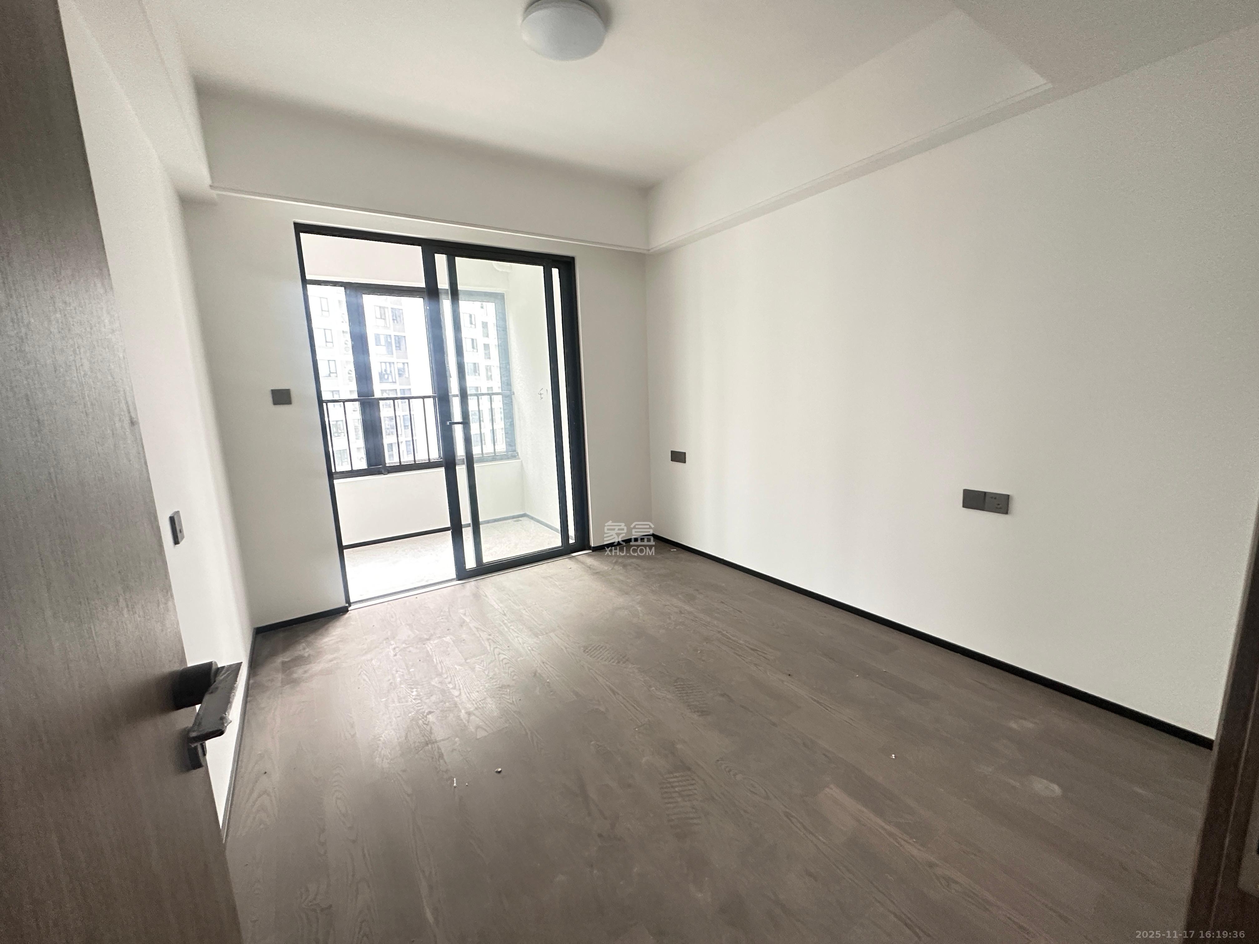 万科森林公园  3室2厅2卫    2800.0元/月室内图