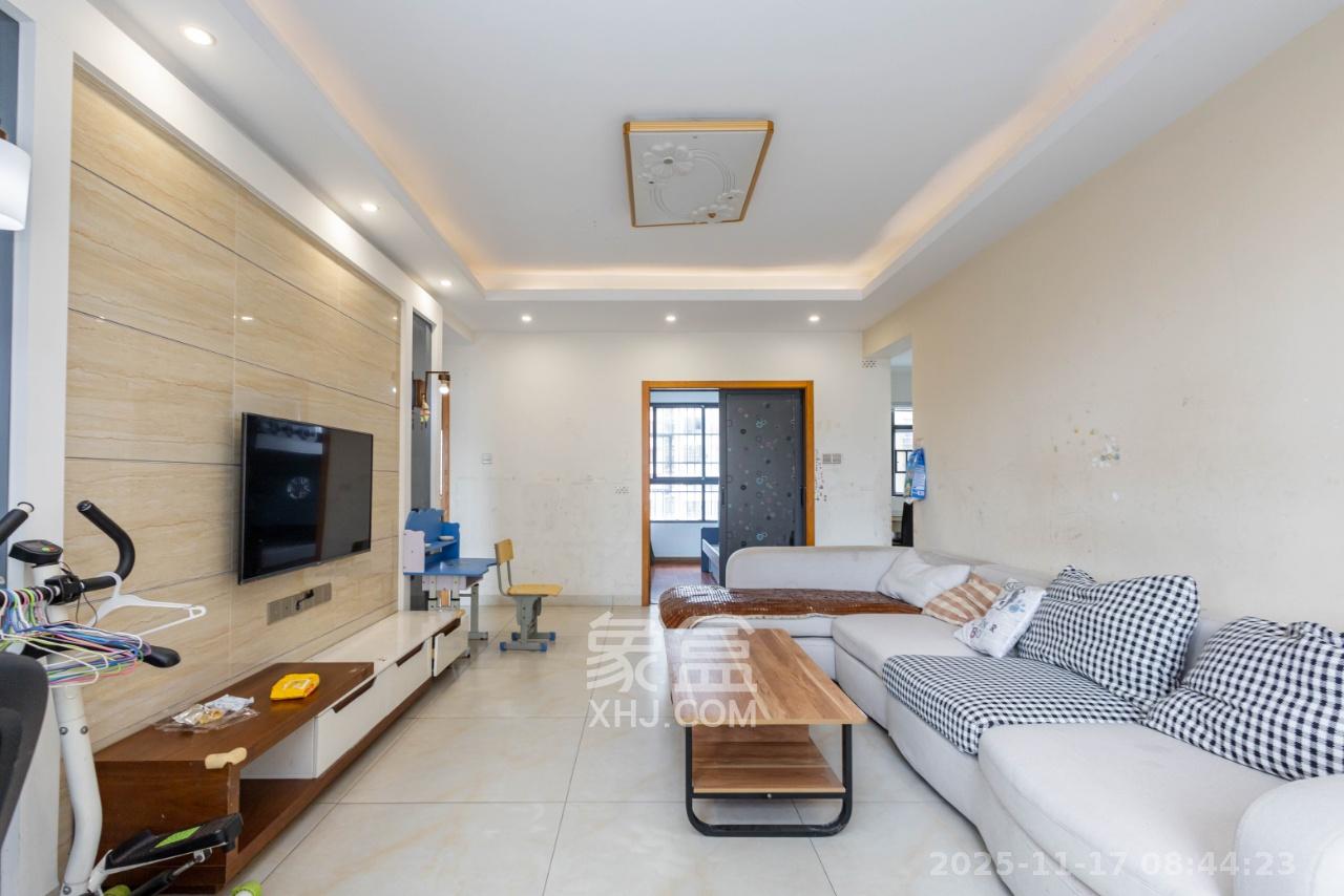 中国铁建国际城二期 3室2厅1卫 1800.0元/月 中国铁建国际城二期 3室2厅1卫 1800.0元/月室内图