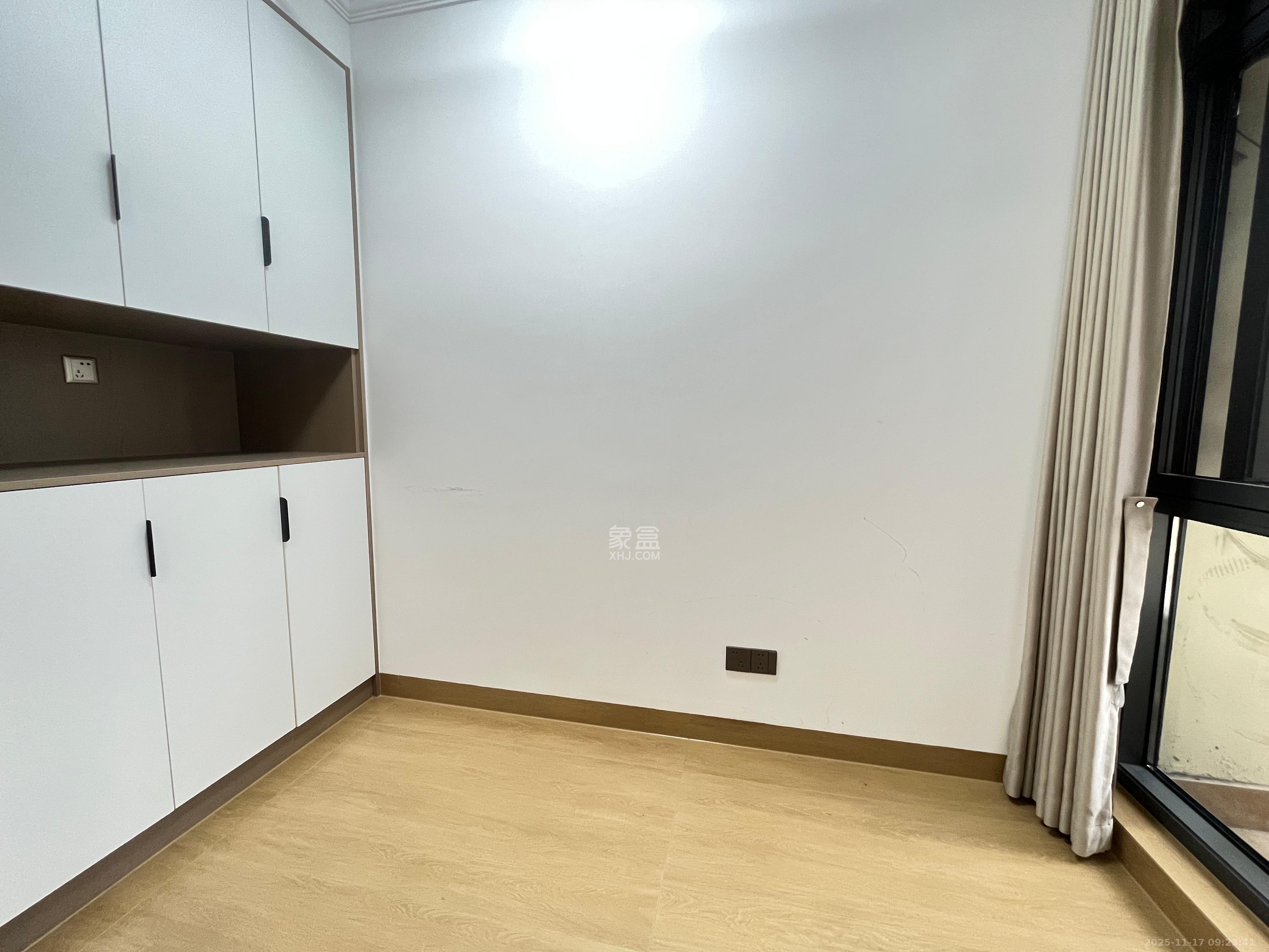 栖凤佳园 2室2厅1卫 2500.0元/月 栖凤佳园 2室2厅1卫 2500.0元/月室内图