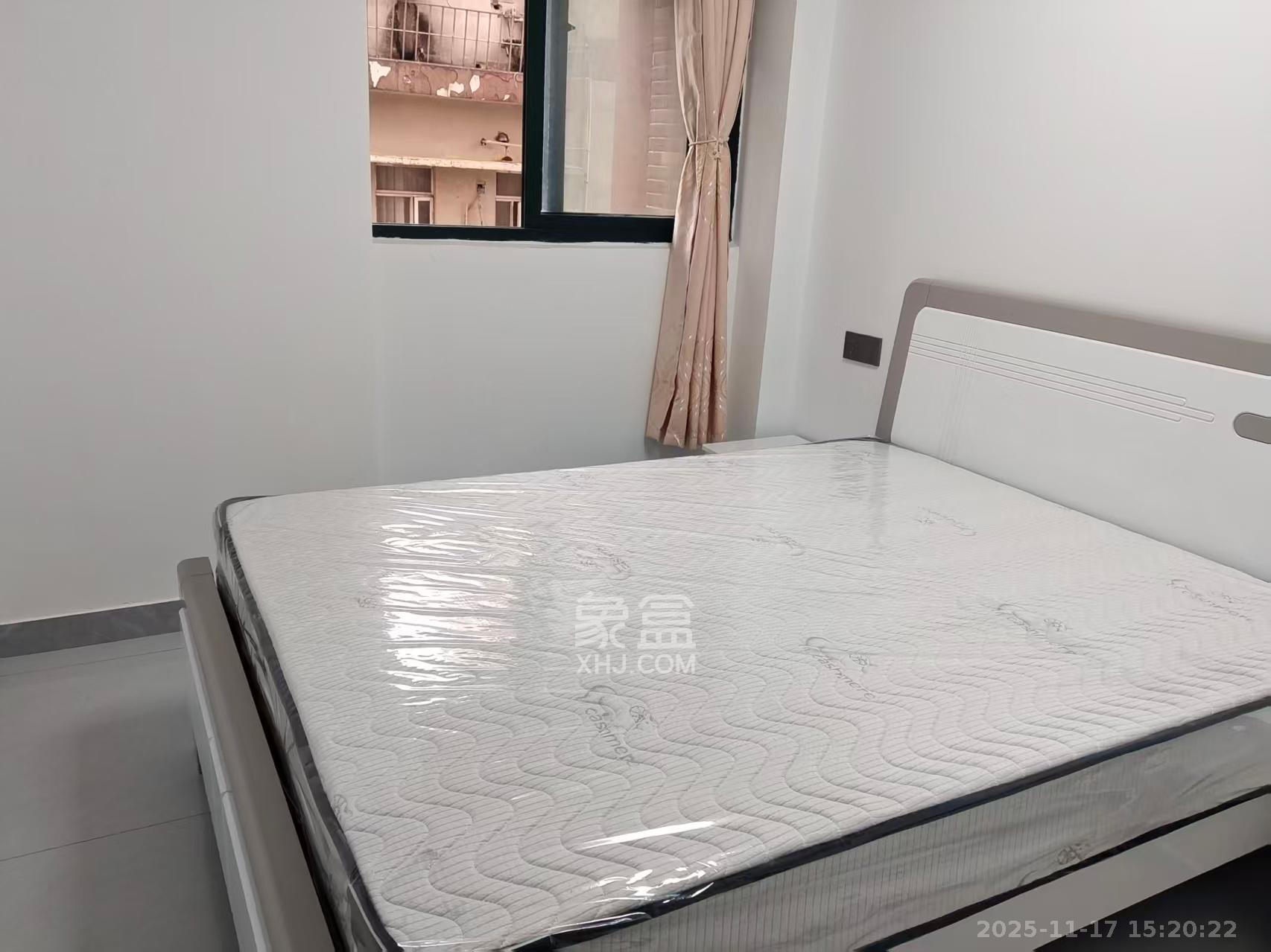 新青年公寓  1室1厅1卫    2200.0元/月室内图