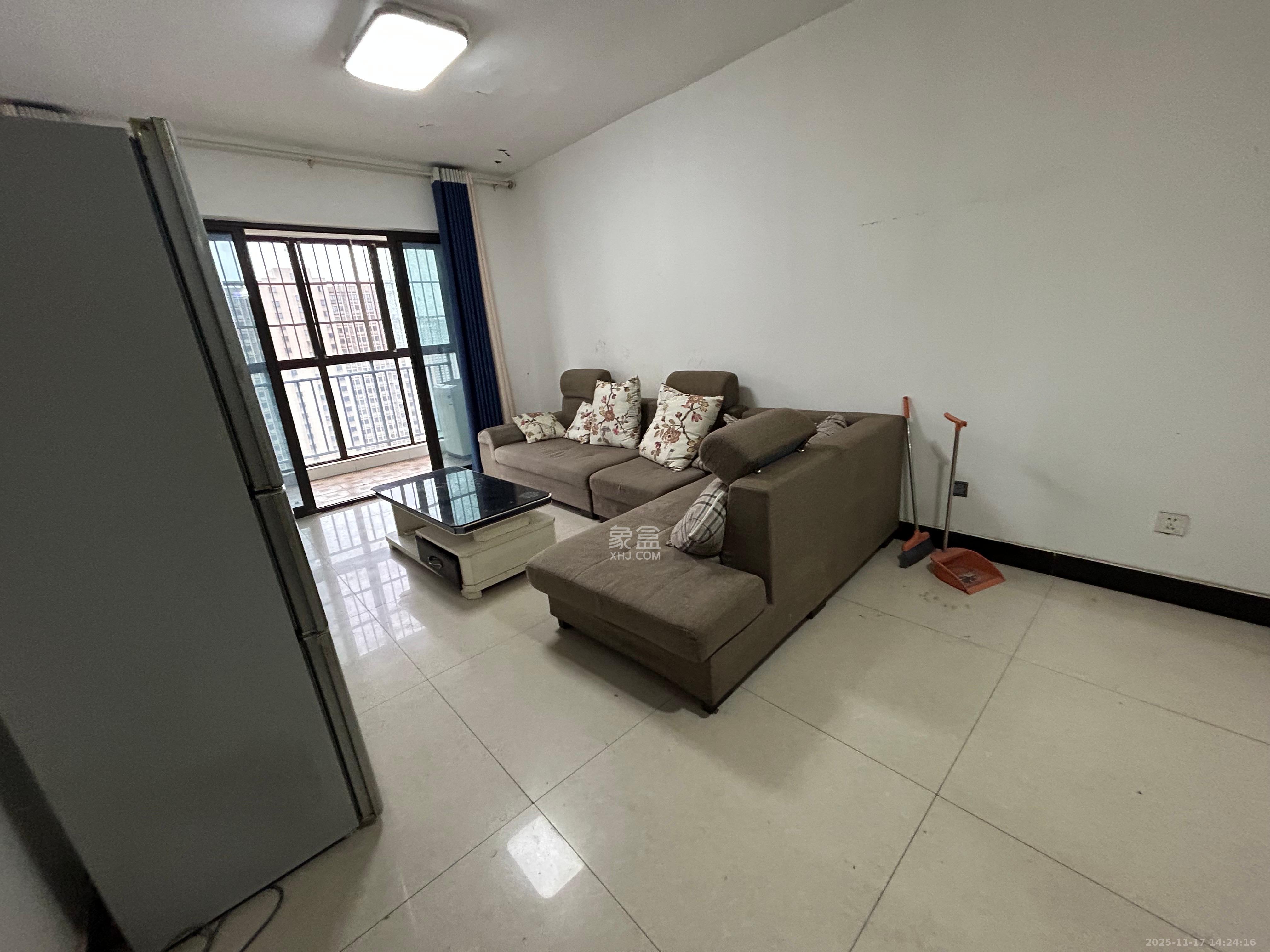 钰龙天下二期（钰龙佳园）  3室2厅2卫    2500.0元/月室内图