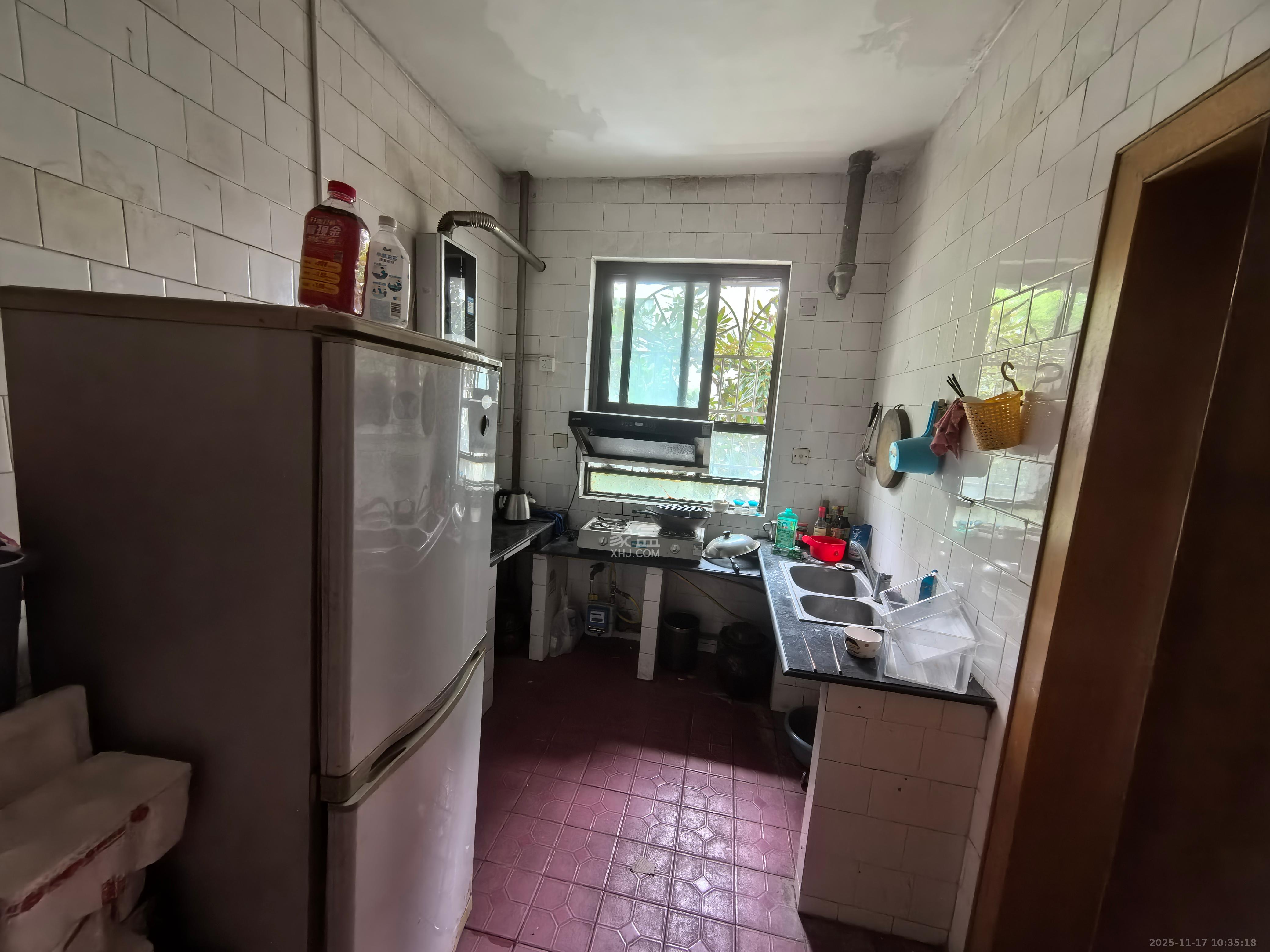 省工商局院内宿舍（江边工商局）  1室2厅2卫    3300.0元/月室内图