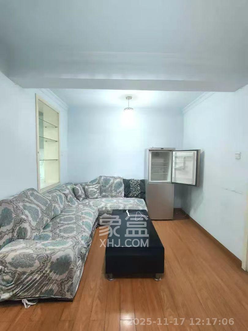 曙光路友阿宿舍 3室2厅1卫 1800.0元/月 曙光路友阿宿舍 3室2厅1卫 1800.0元/月室内图