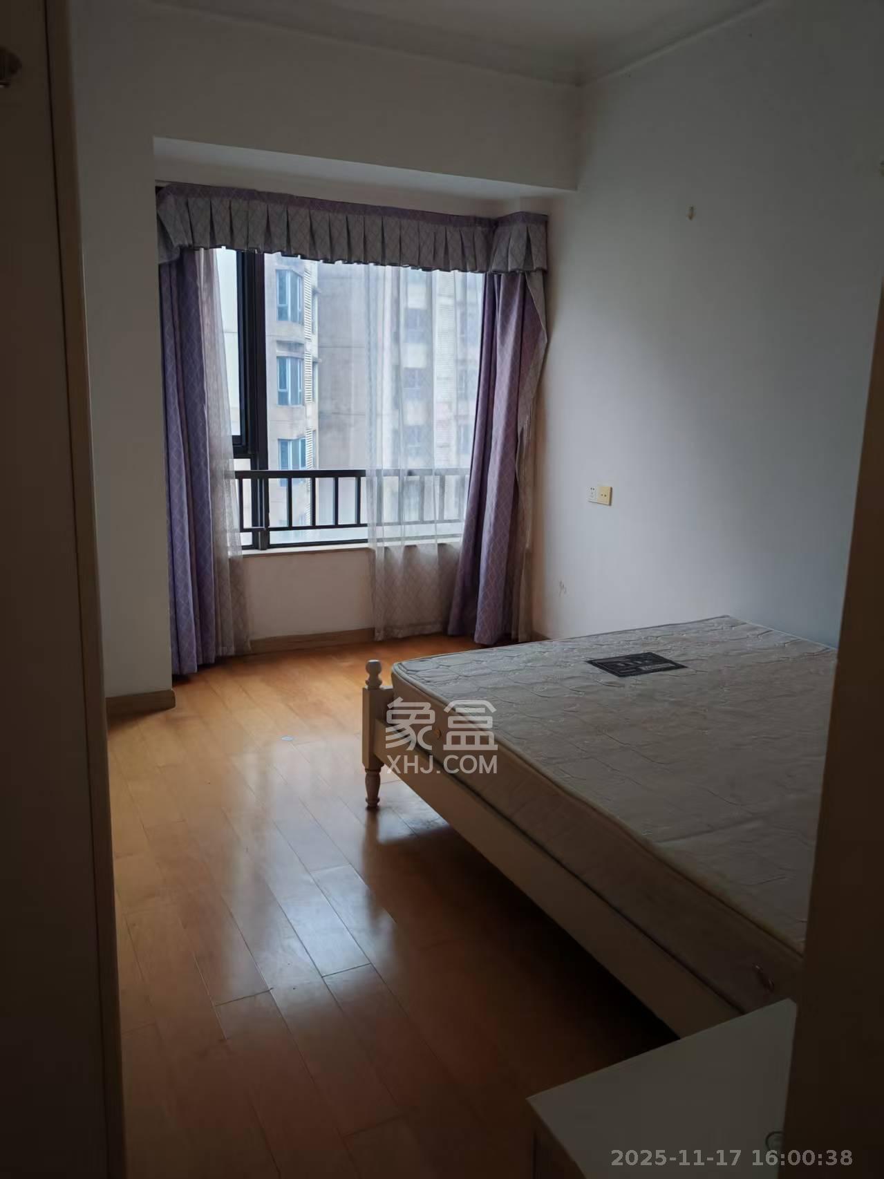 珠江花城四期花盛  2室2厅1卫    2200.0元/月室内图