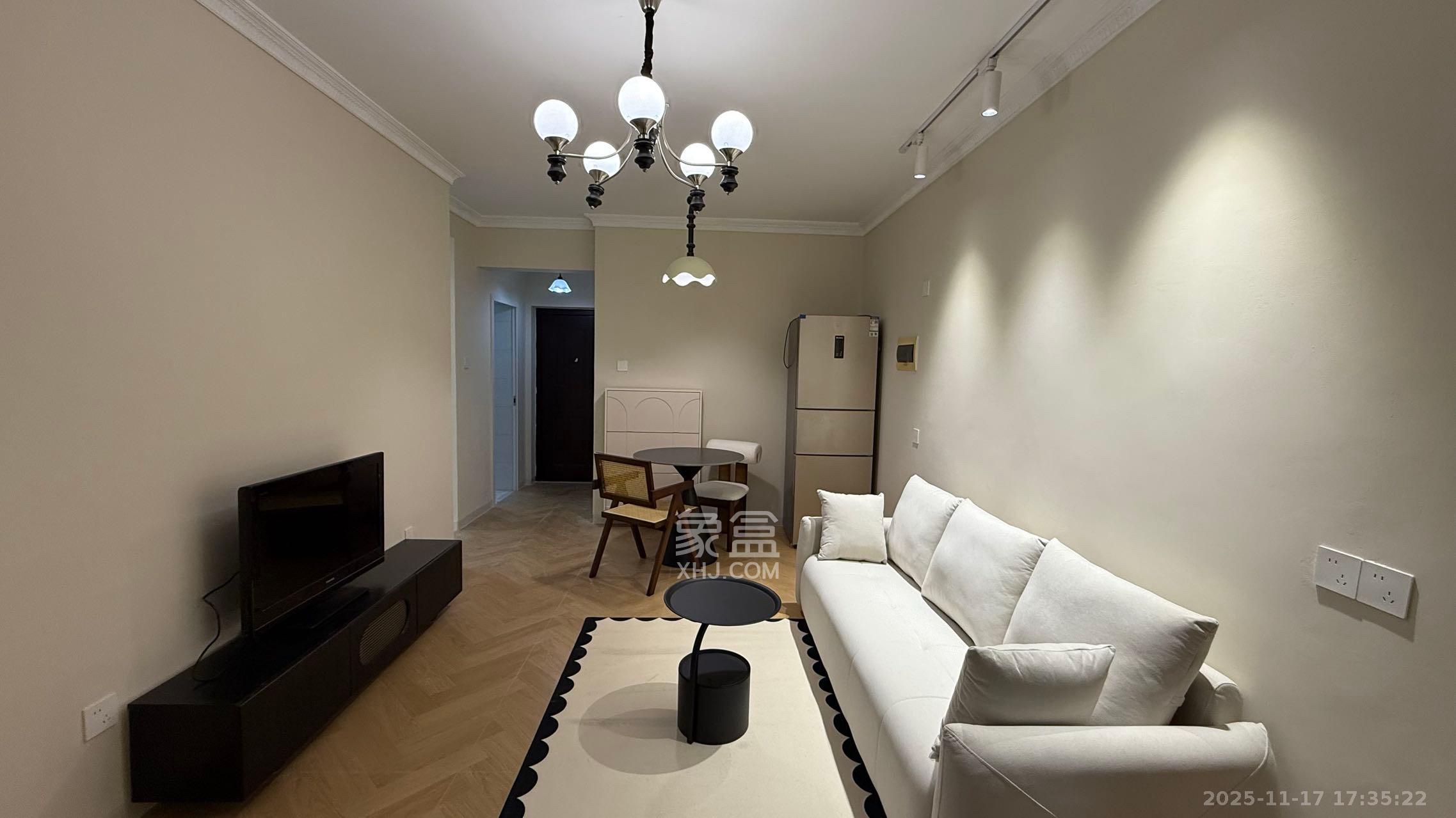 晨兴家园  2室1厅1卫    3200.0元/月室内图