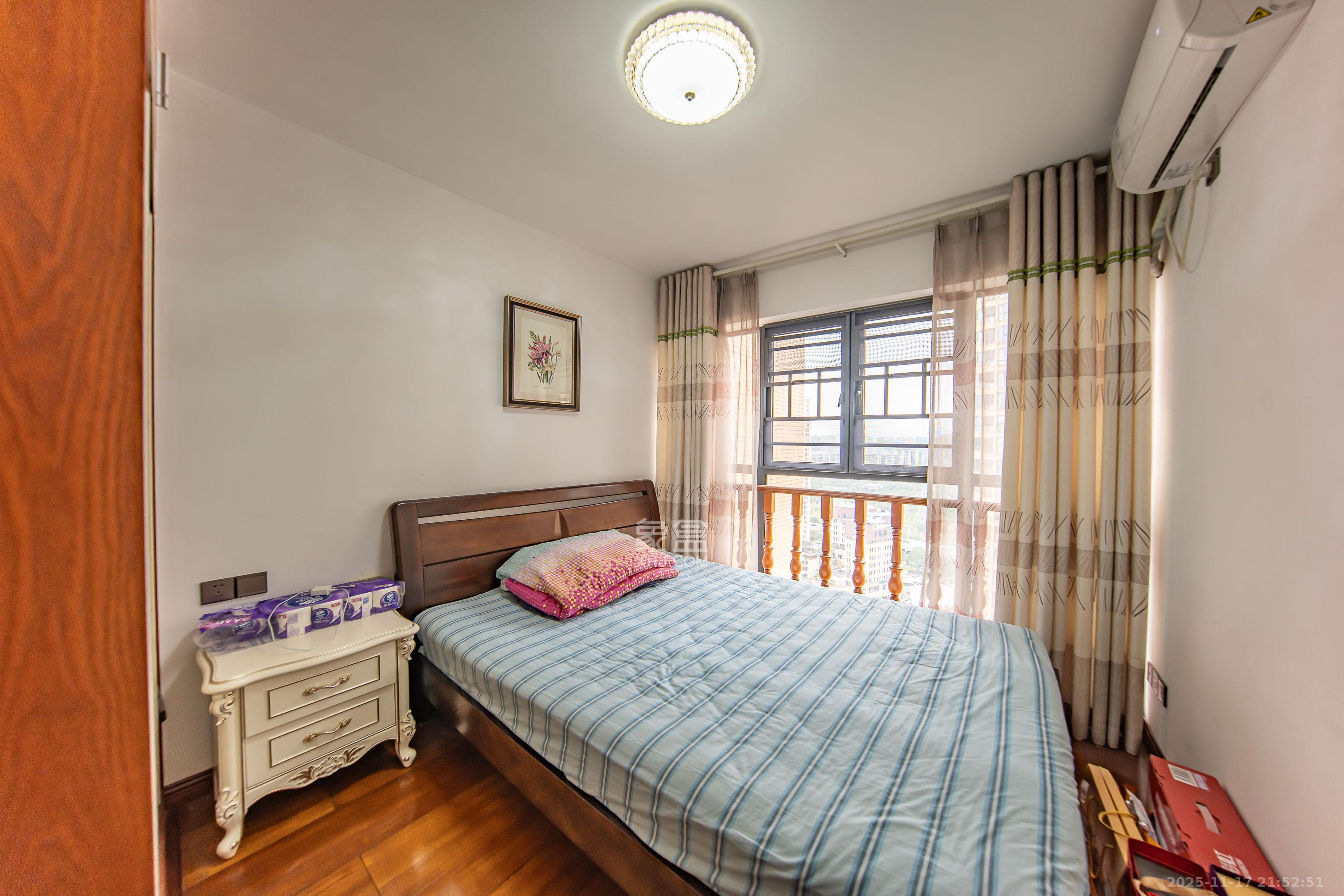 湘熙水郡（观澜海赋家园）  3室2厅2卫    129.0万卧室