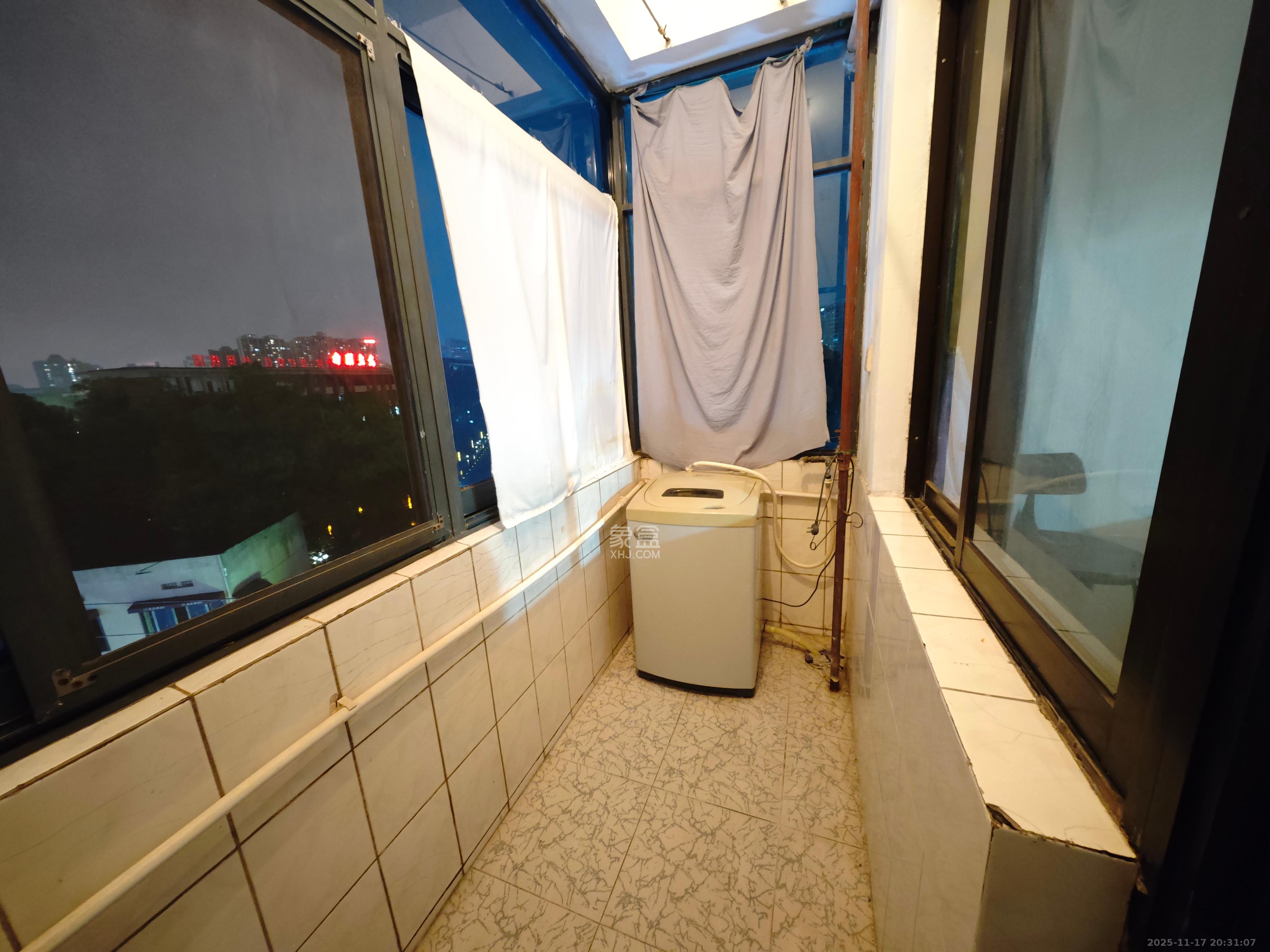 省地税局  2室2厅1卫    1800.0元/月室内图