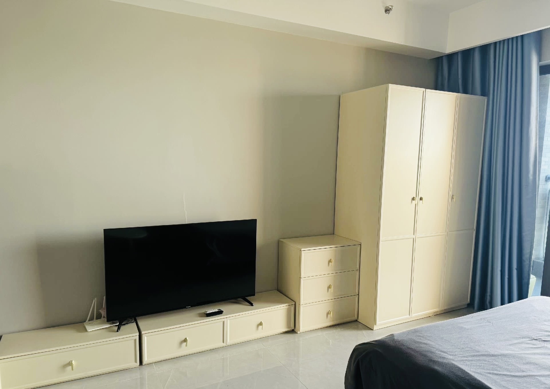 海湾花园  1室0厅1卫    2000.0元/月室内图