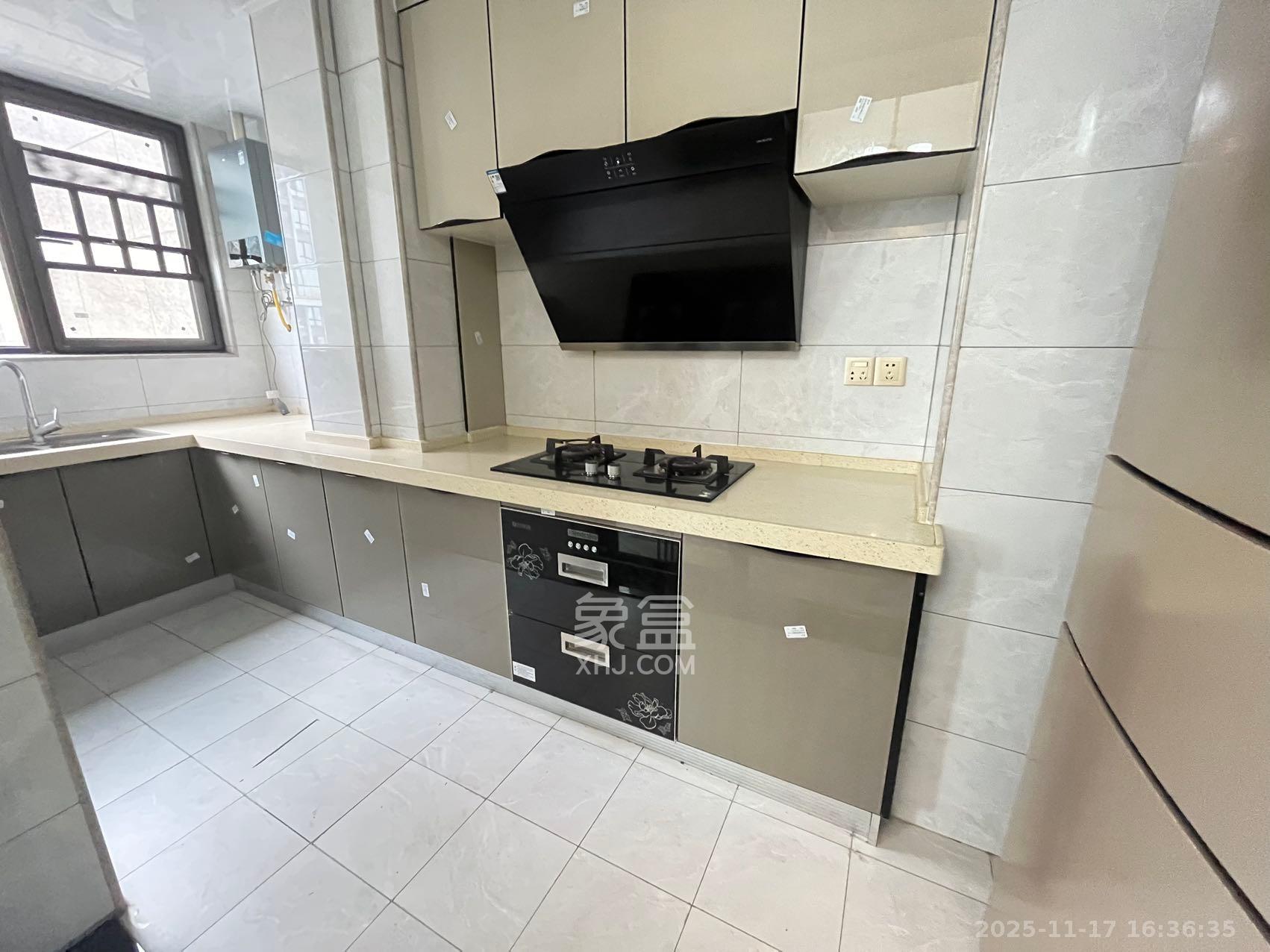 明昇壹城（明昇时代广场）二期  3室2厅2卫    3700.0元/月室内图