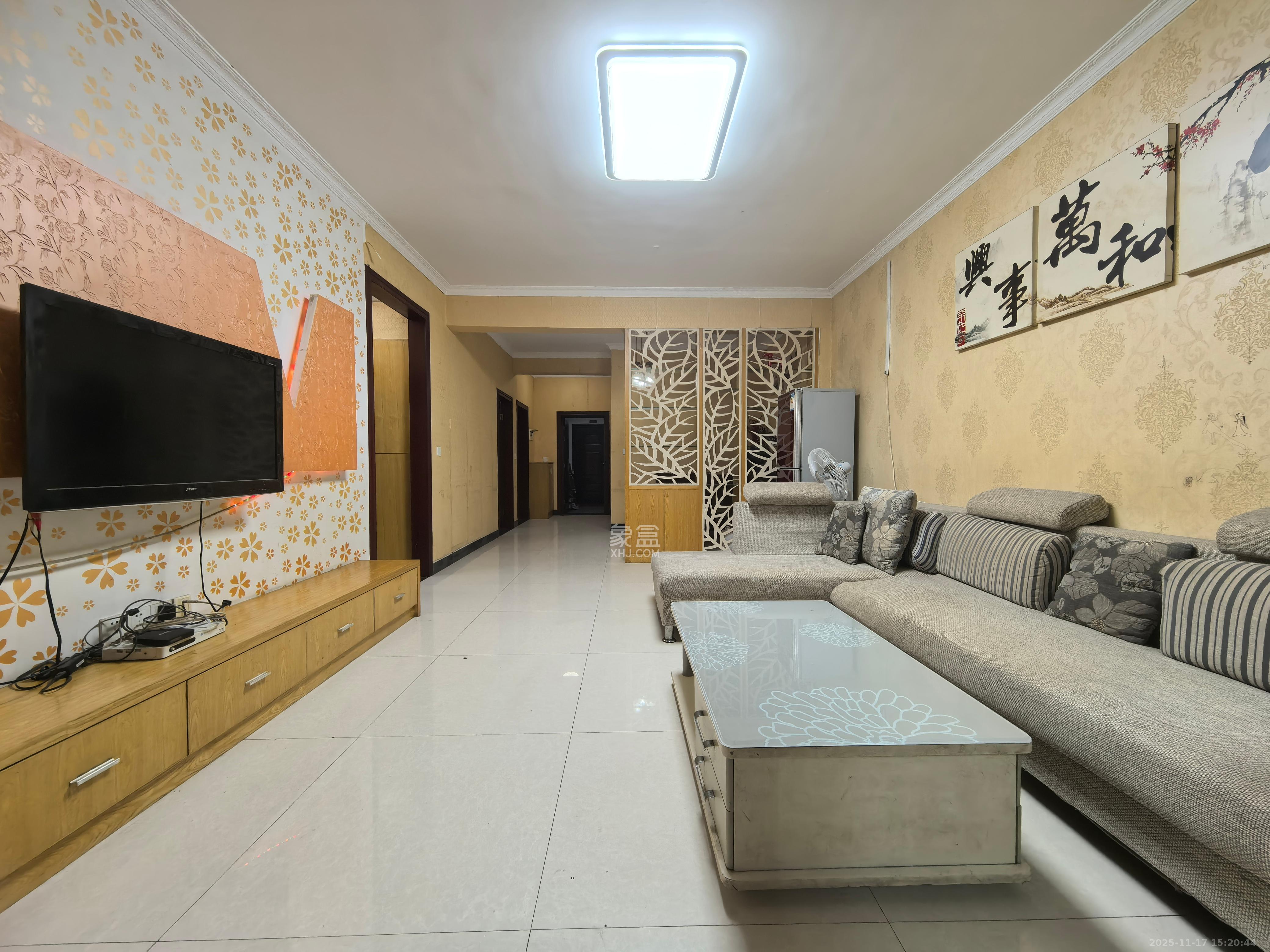 水岸天际（一期、二期）  2室2厅1卫    1800.0元/月