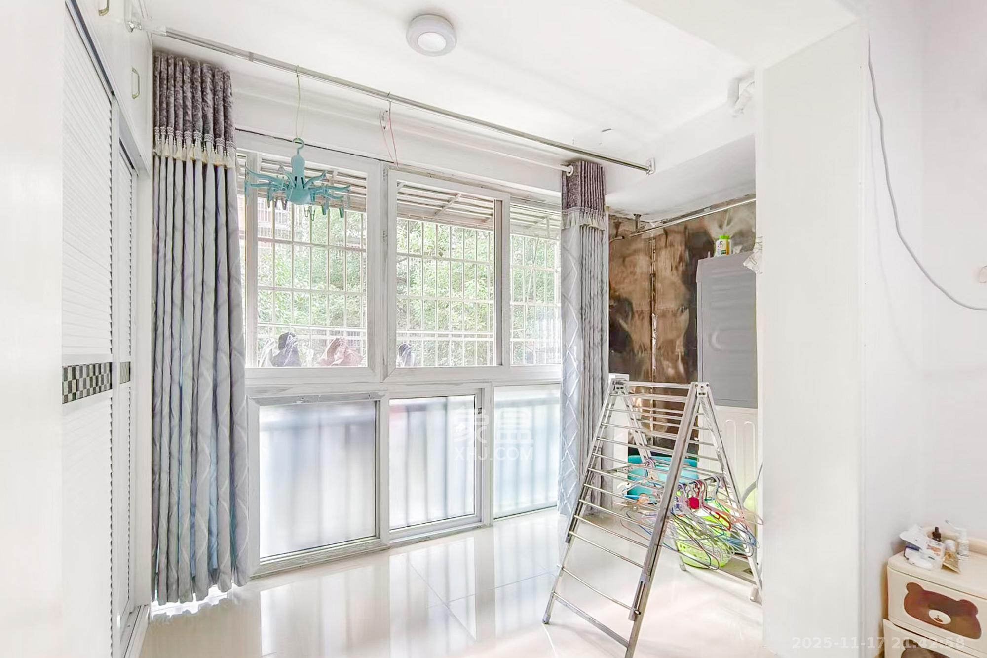 新诚小区 2室1厅1卫 40.0万 新诚小区 2室1厅1卫 40.0万阳台